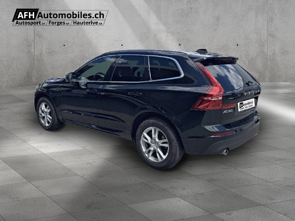 VOLVO XC60 2.0 T5 Momentum AWD-showroom-element-2