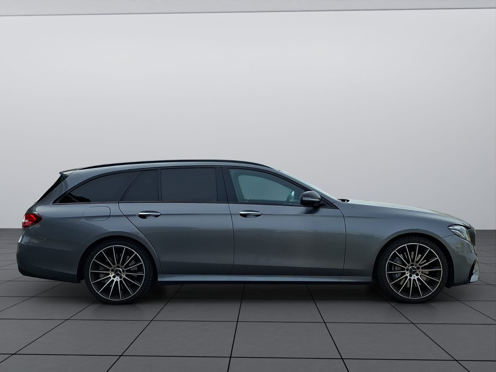 MERCEDES-BENZ E 43 AMG 4 Matic 9G-Tronic-image-8