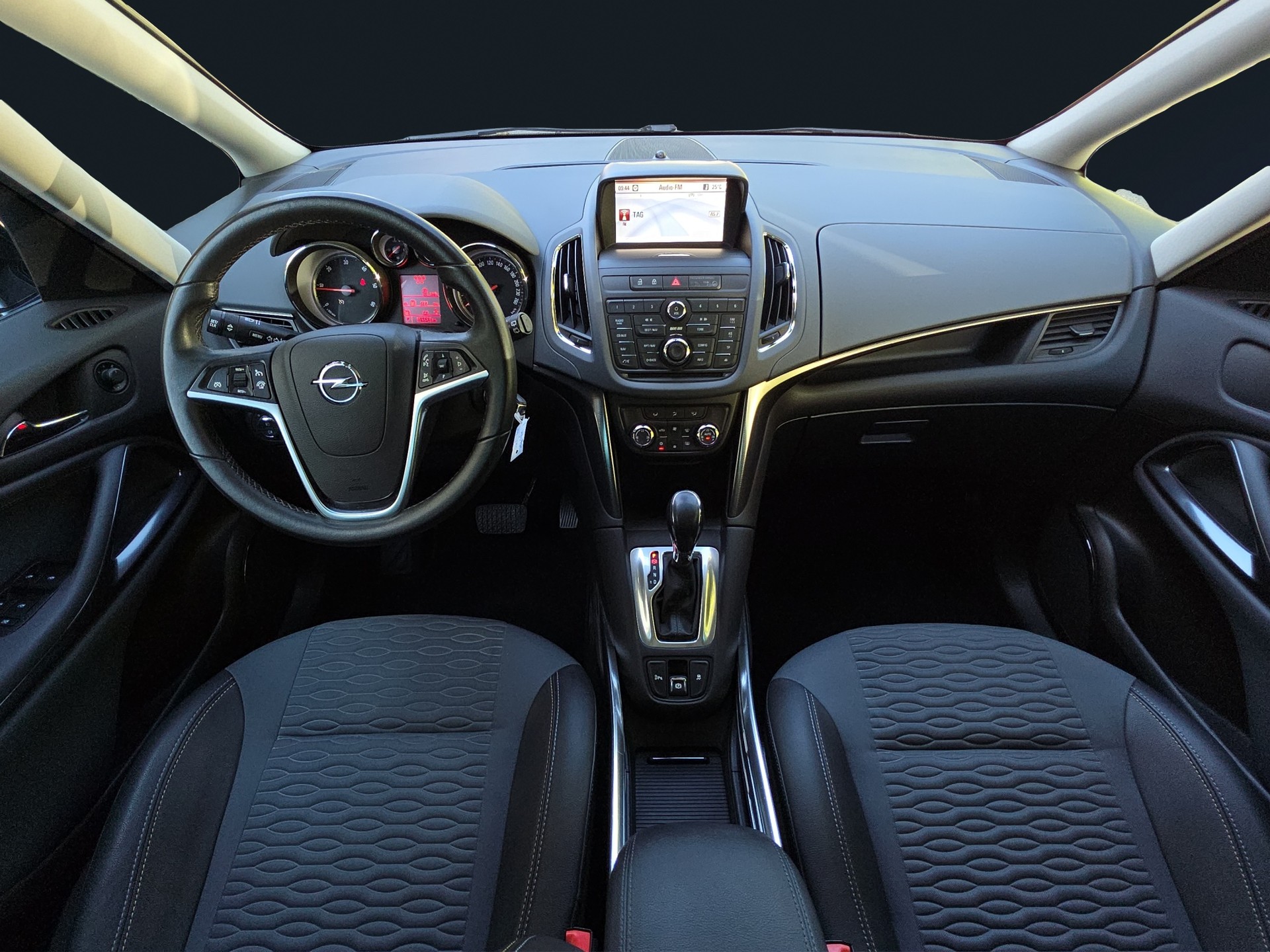 OPEL Zafira Tourer 2.0 CDTi Cosmo Automatic-image-8