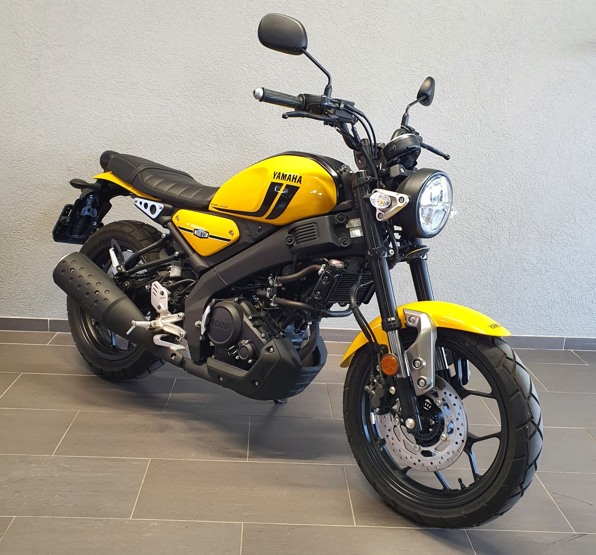 YAMAHA XSR 125-image-0