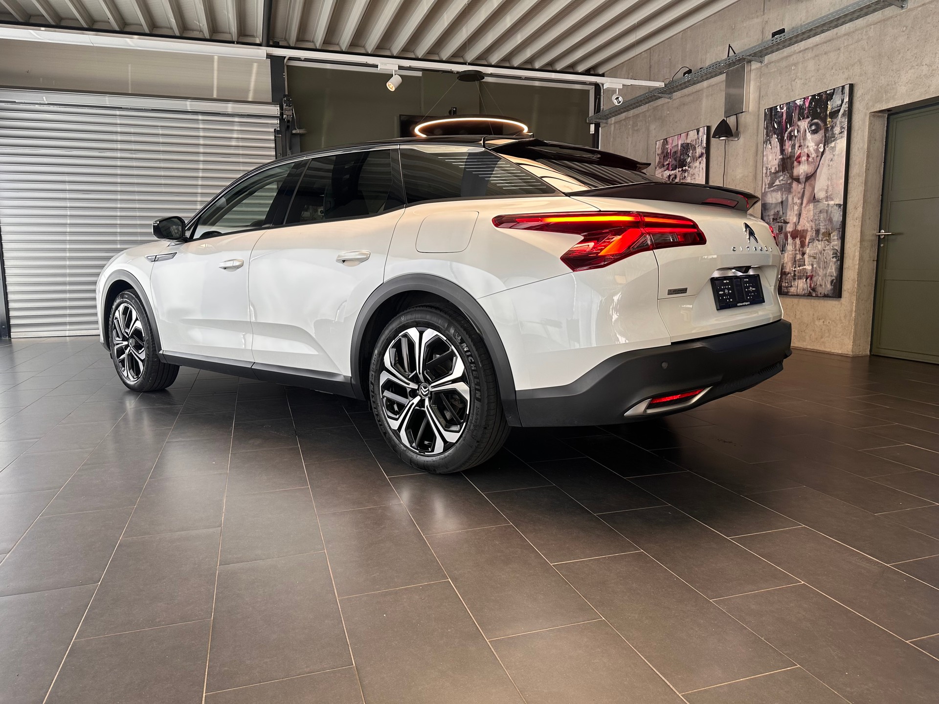CITROEN C5 X 1.6 Plug-in Hybrid Shine Pack-image-17