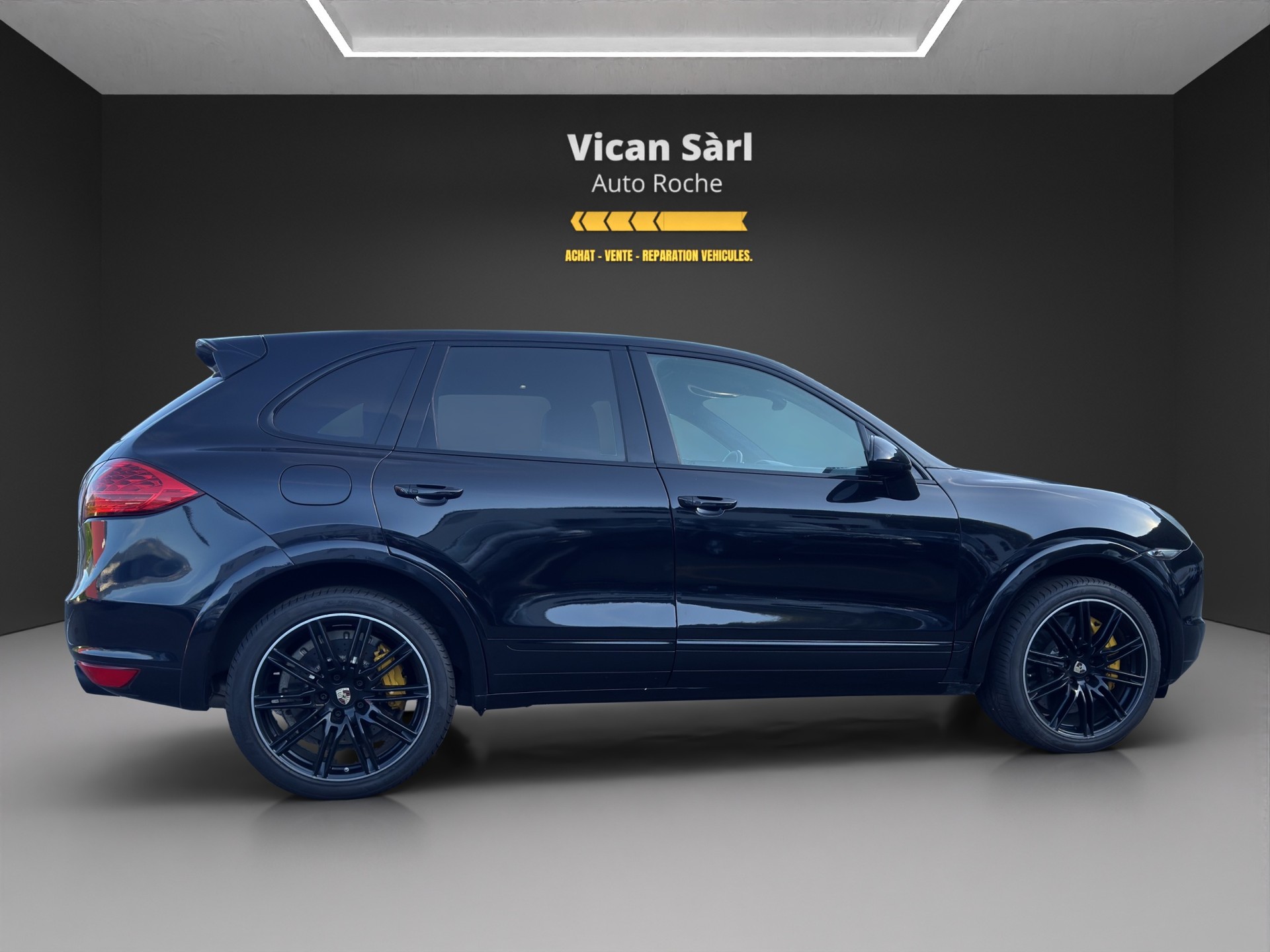 PORSCHE Cayenne Turbo-image-3