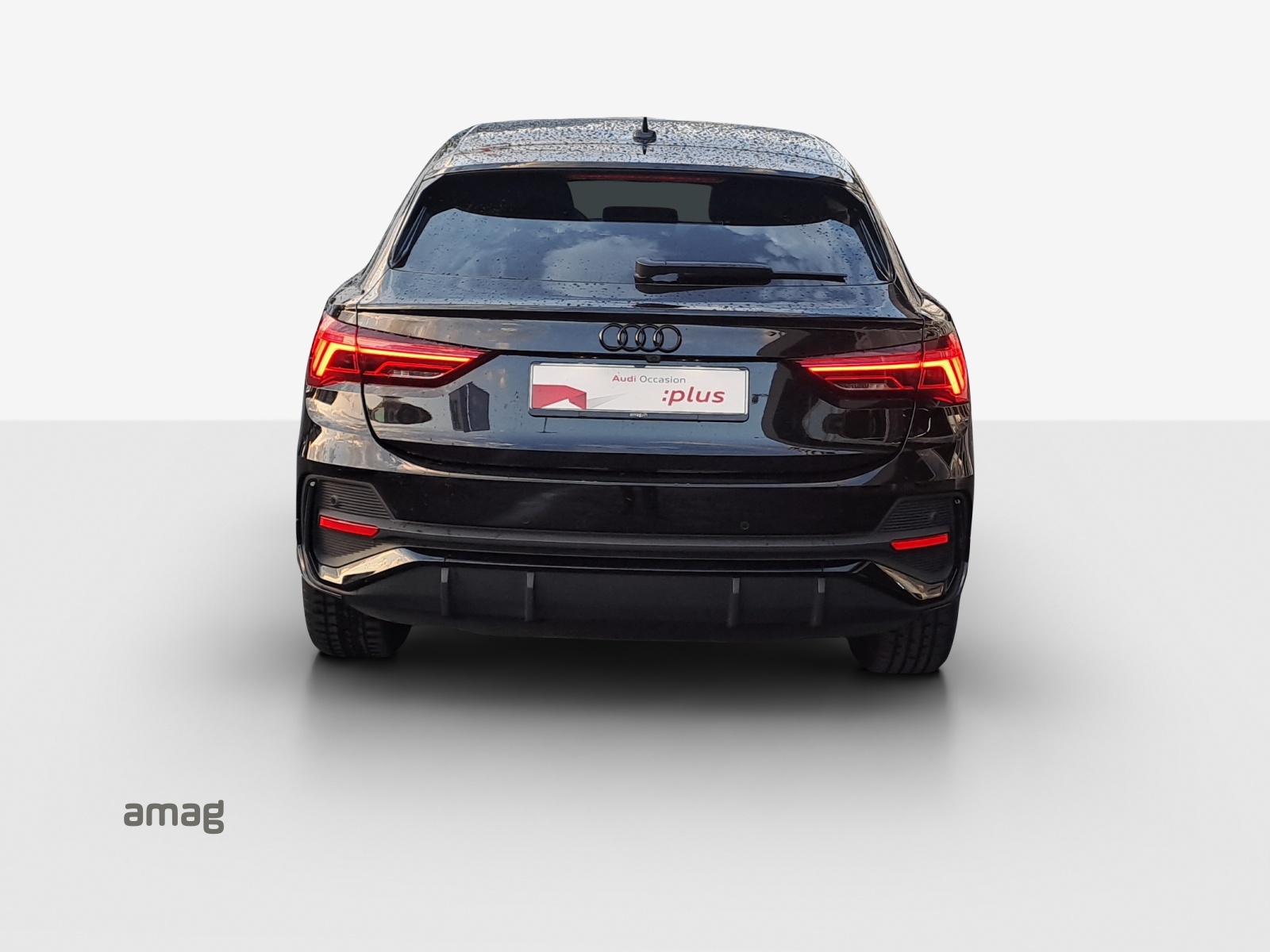 AUDI Q3 Sportback 45 TFSI e S line S-tronic-showroom-element-3