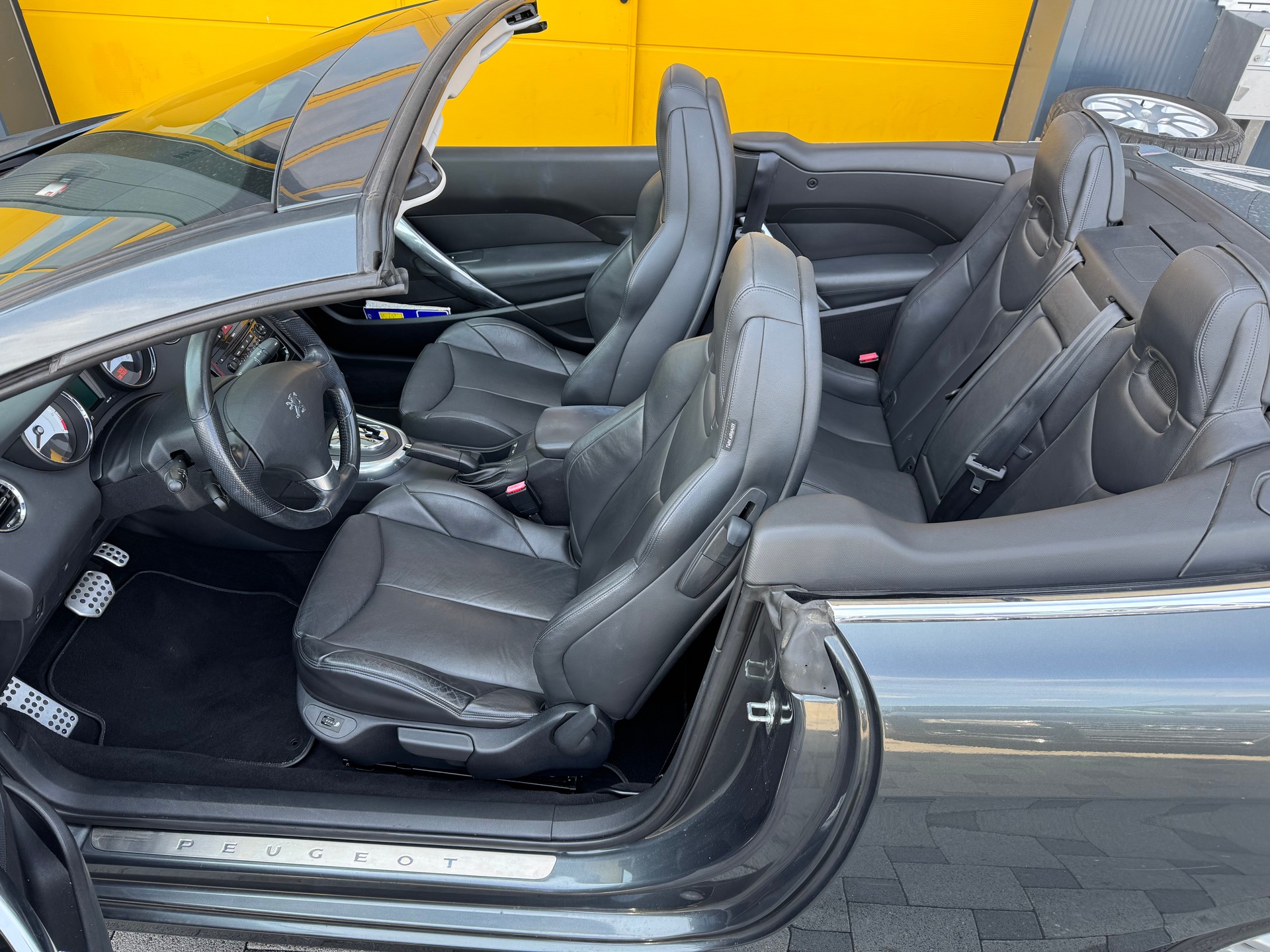 PEUGEOT 308 CC 1.6 16V Turbo Sport Pack Automatic-image-7