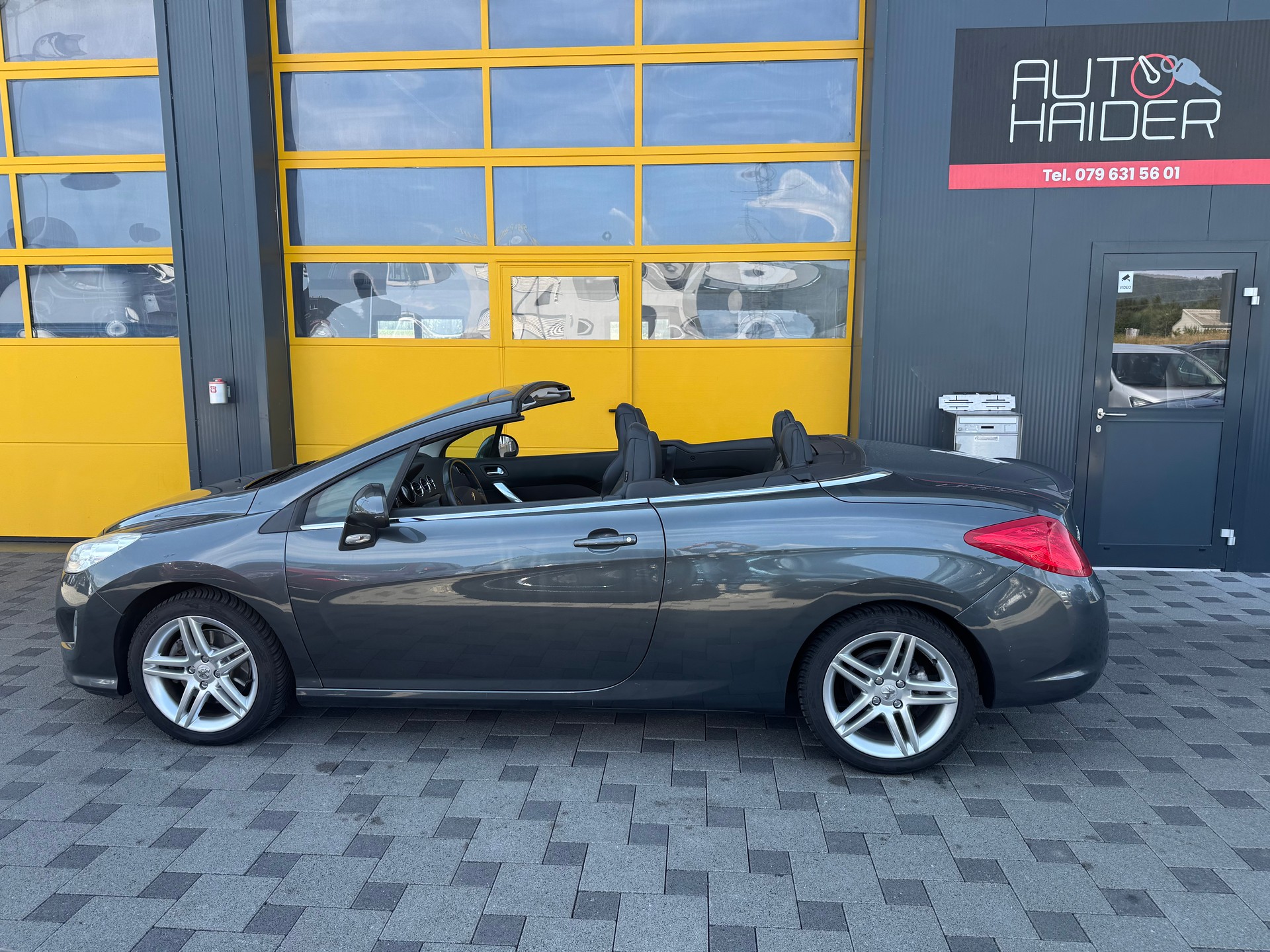 PEUGEOT 308 CC 1.6 16V Turbo Sport Pack Automatic-image-4