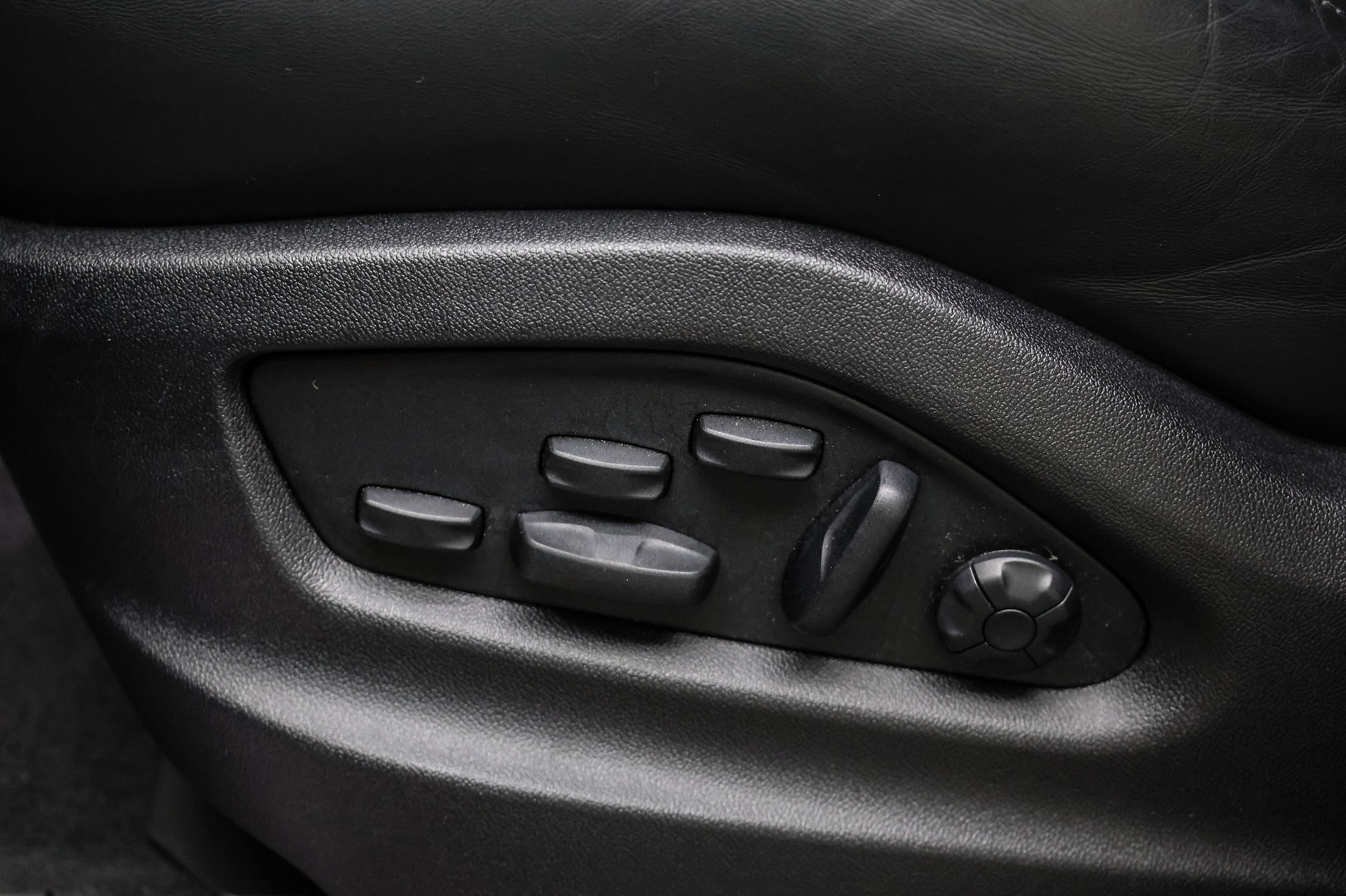 PORSCHE Cayenne Turbo GT Coupé 4.0 V8-image-23