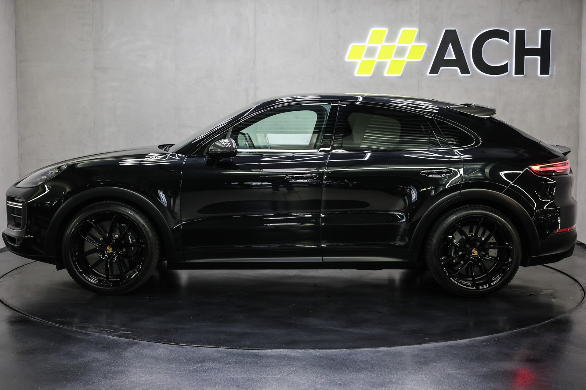 PORSCHE Cayenne Turbo GT Coupé 4.0 V8-image-4