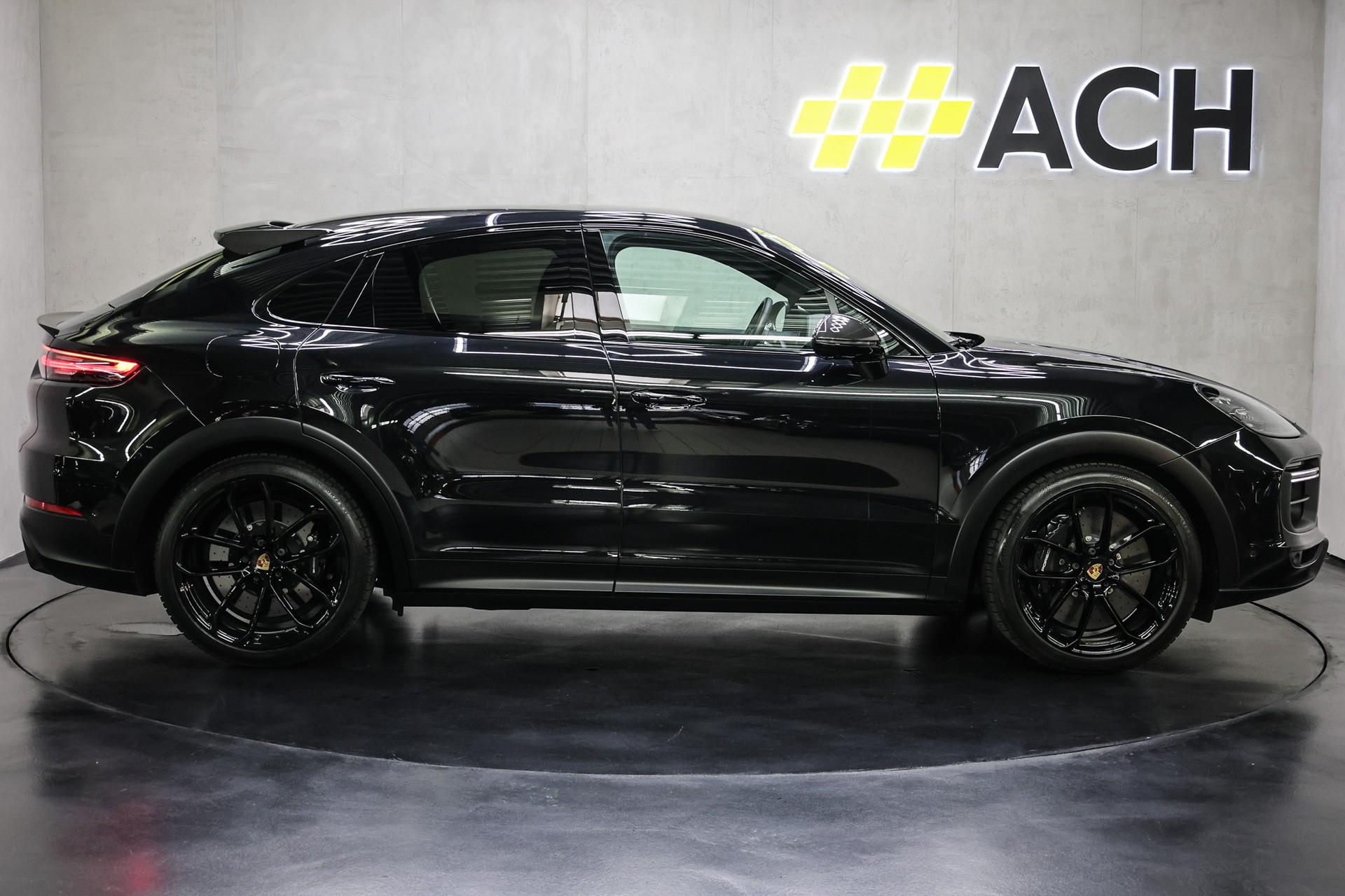 PORSCHE Cayenne Turbo GT Coupé 4.0 V8-image-12