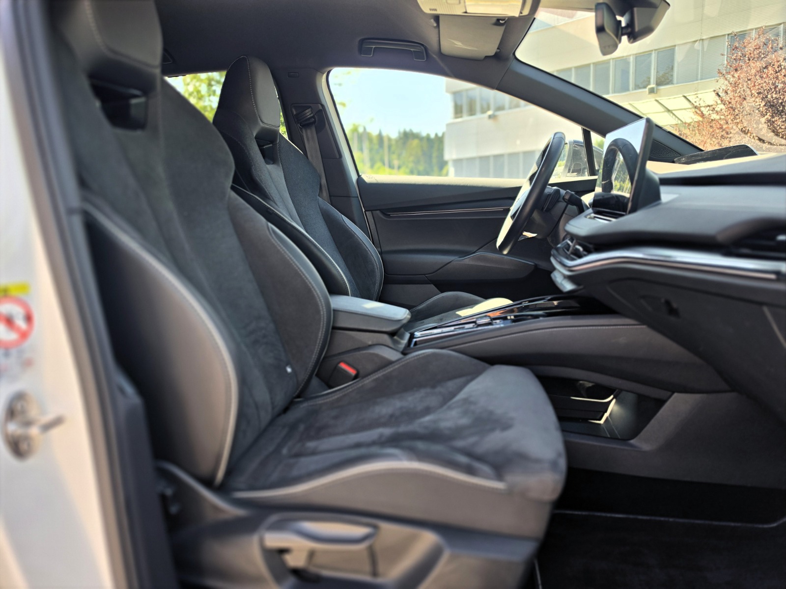 SKODA Enyaq iV 80x SportLine-image-13