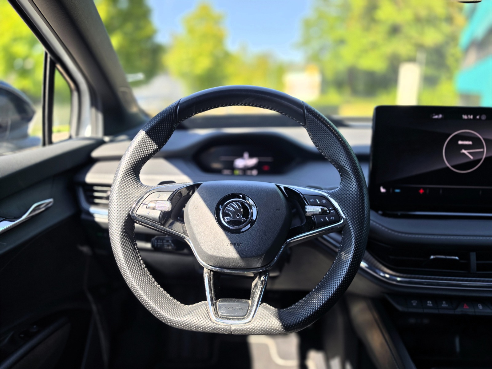 SKODA Enyaq iV 80x SportLine-image-11