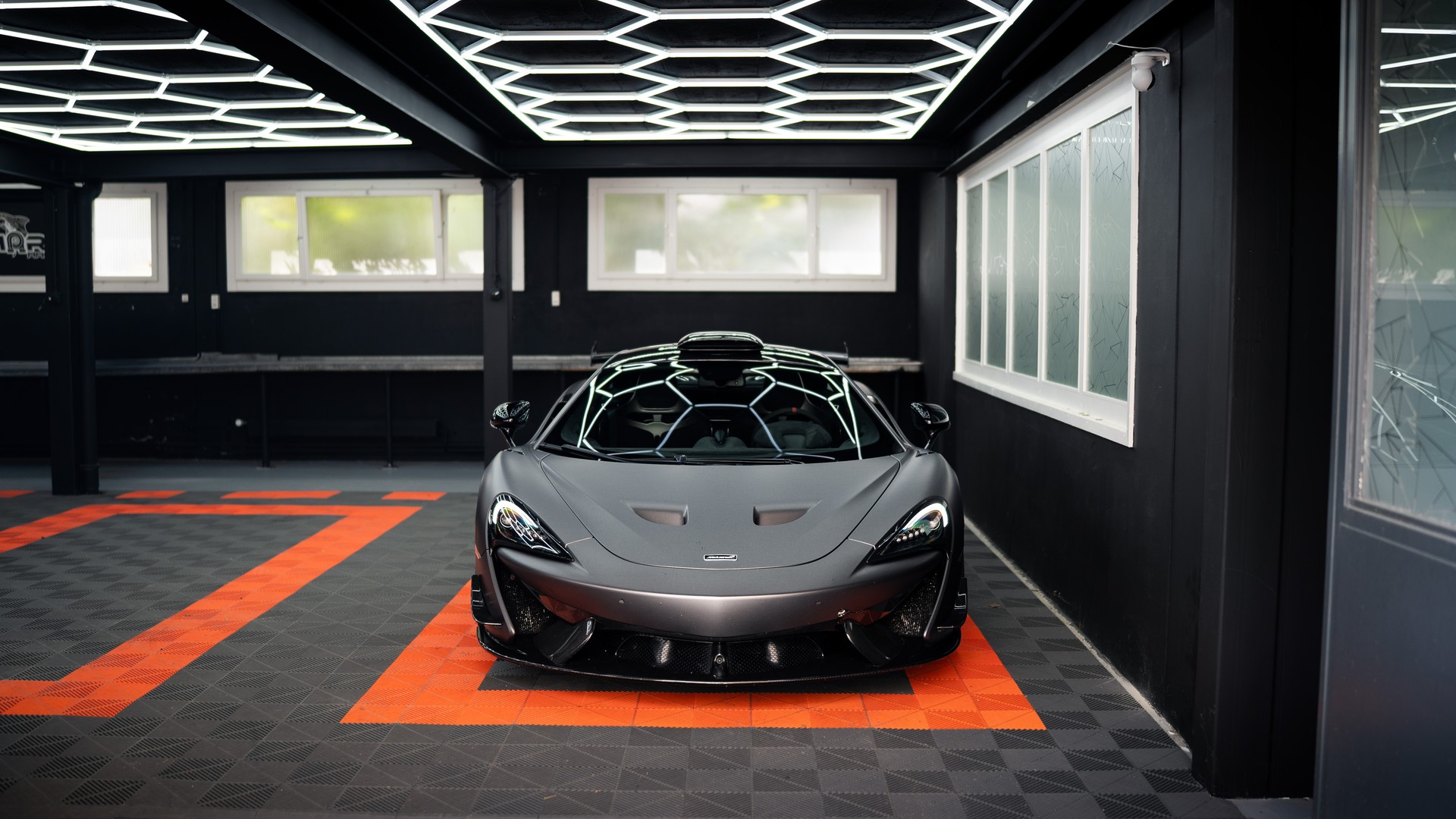McLAREN 620R 1 of 225-image-2
