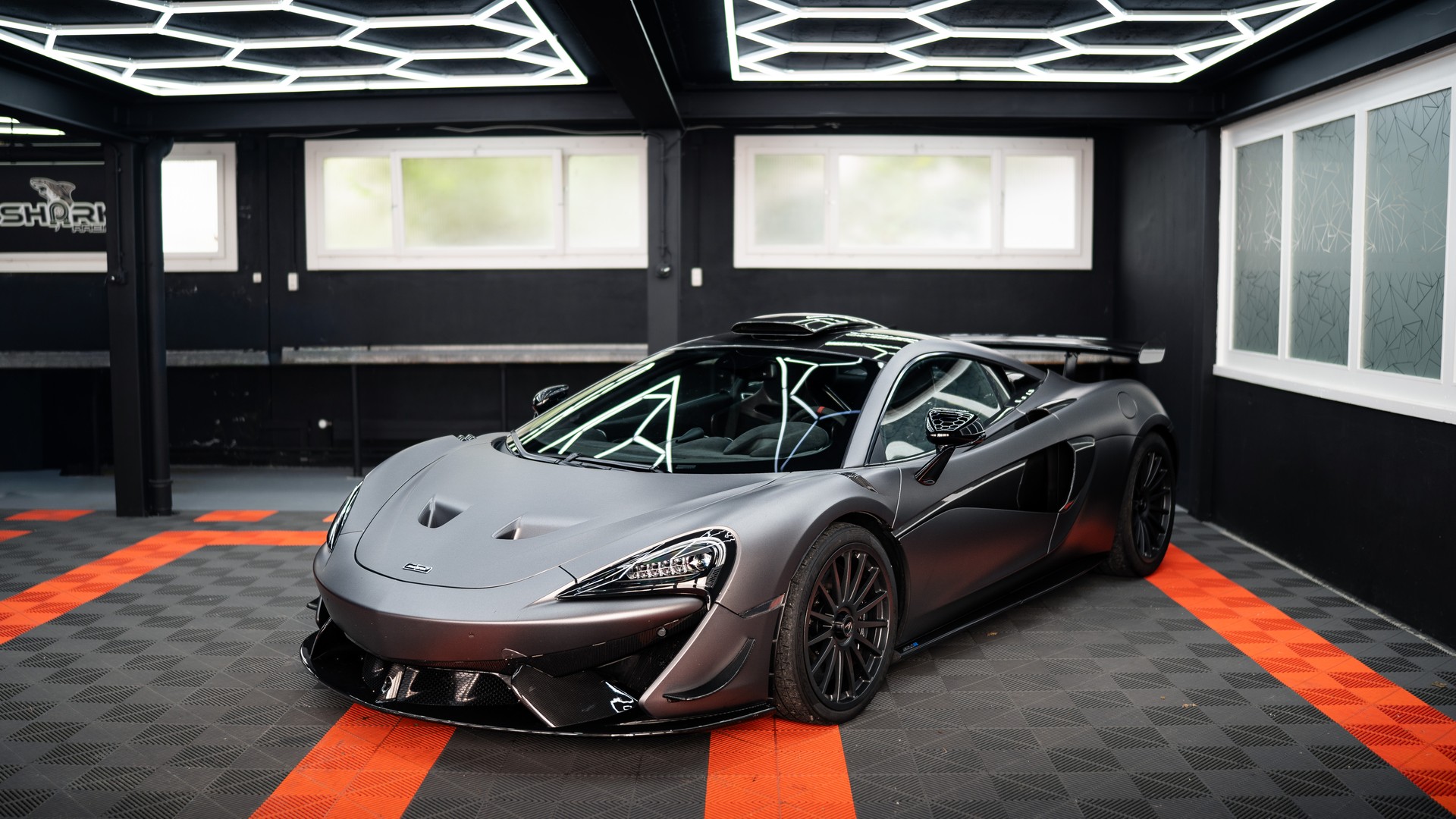 McLAREN 620R 1 of 225