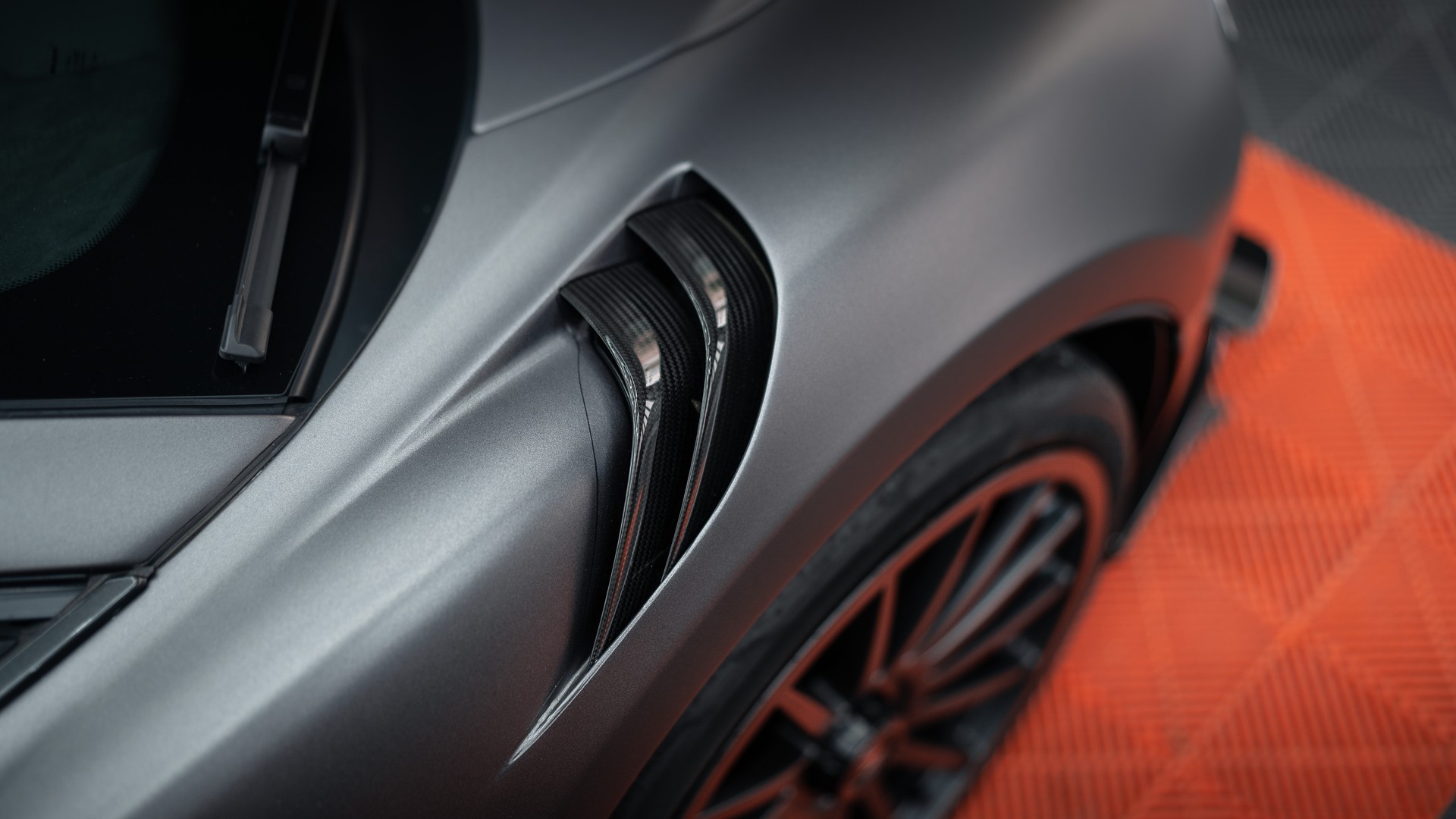 McLAREN 620R 1 of 225-image-16