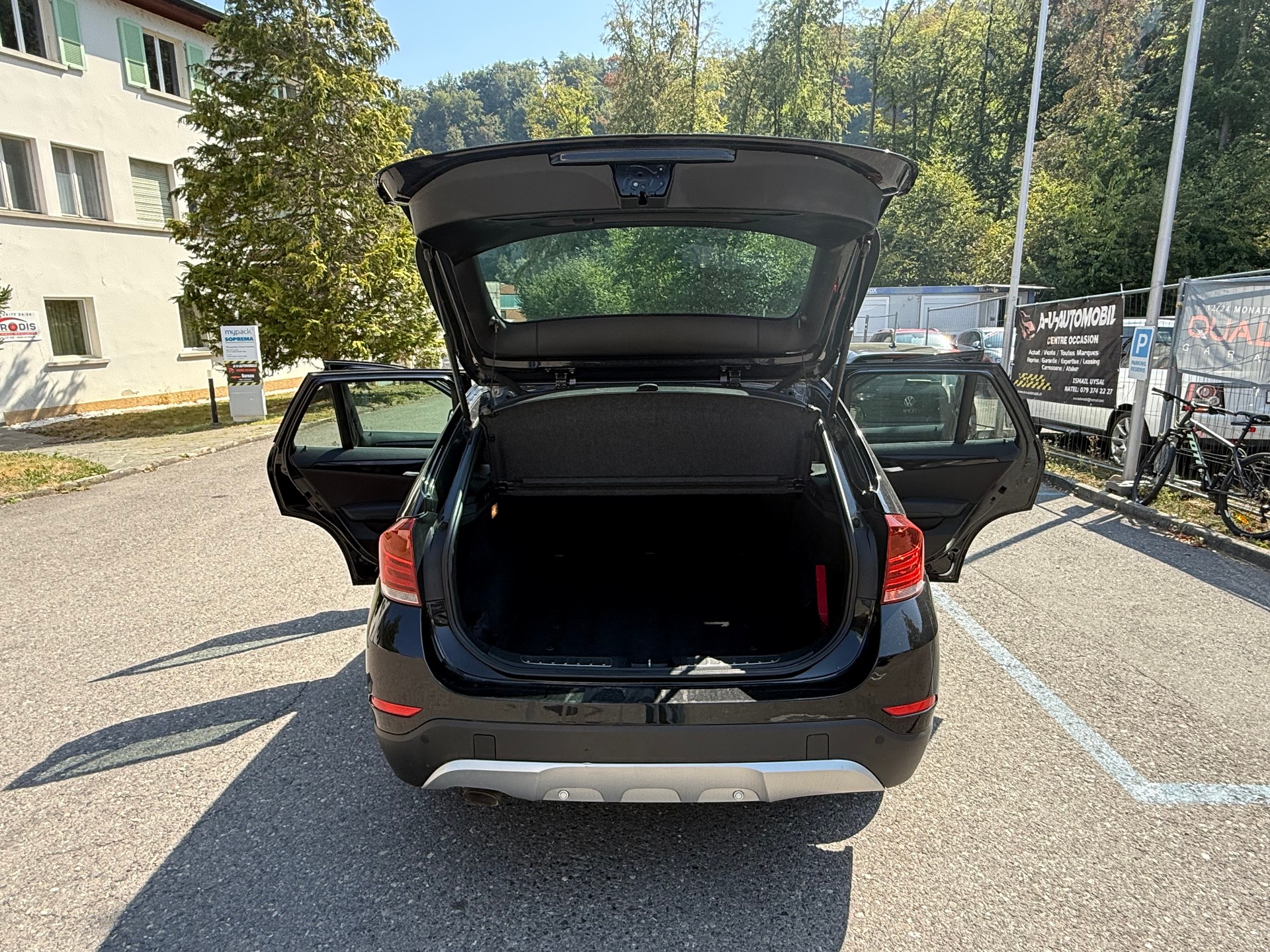 BMW X1 xDrive 18d xLine-image-17