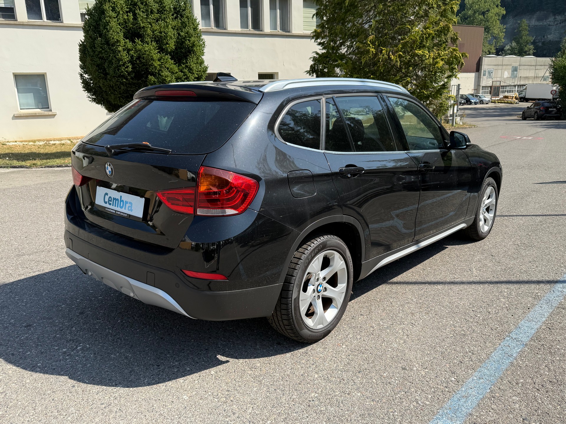 BMW X1 xDrive 18d xLine-image-5