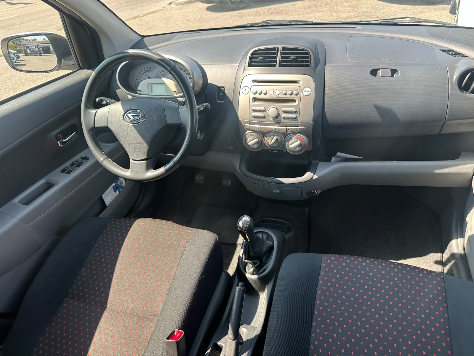 DAIHATSU Sirion 1.3 eco-4WD 4seasons-image-7