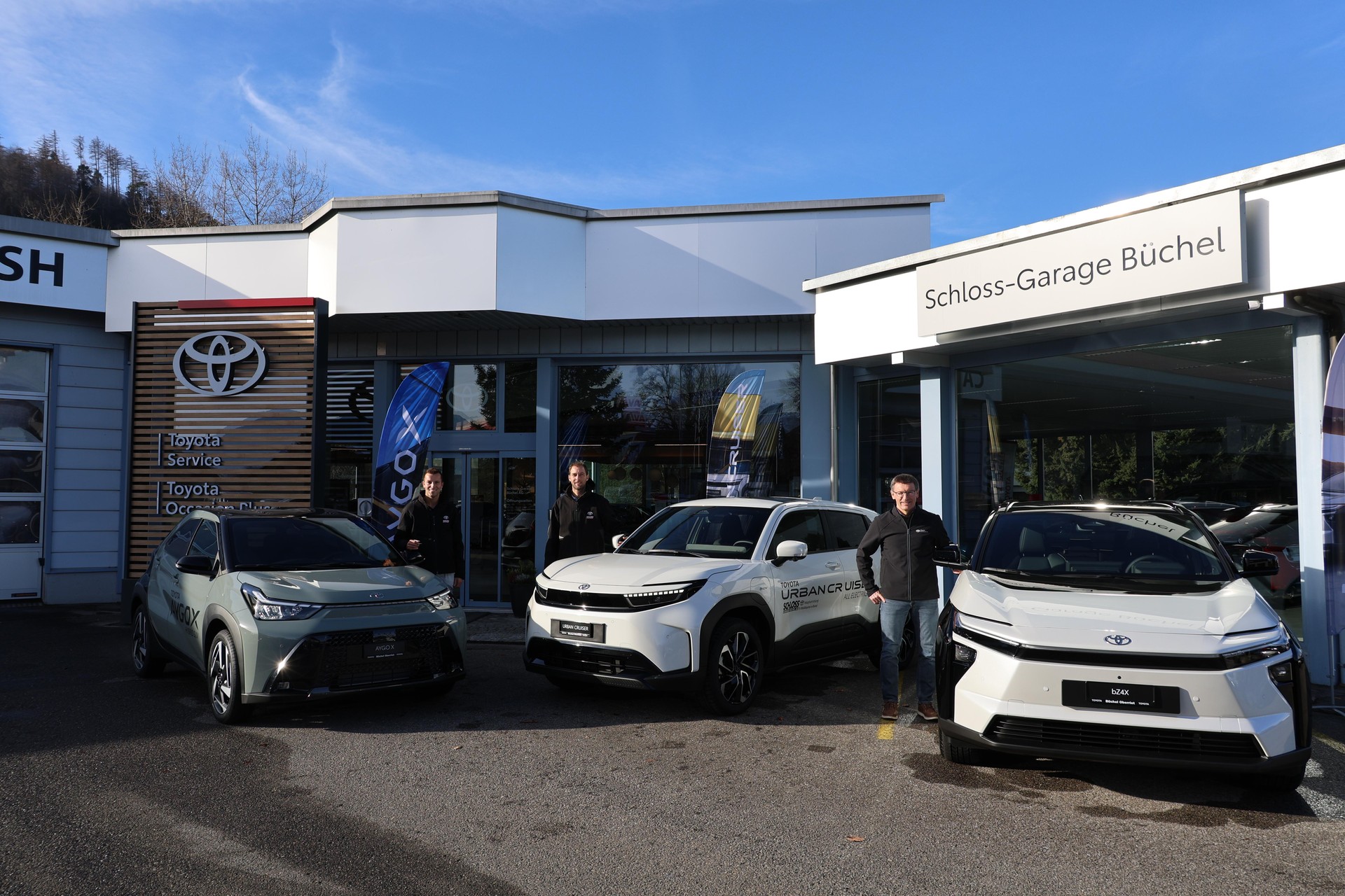 TOYOTA Yaris Cross 1.5 VVT-i HSD Premium AWD-i-image-15