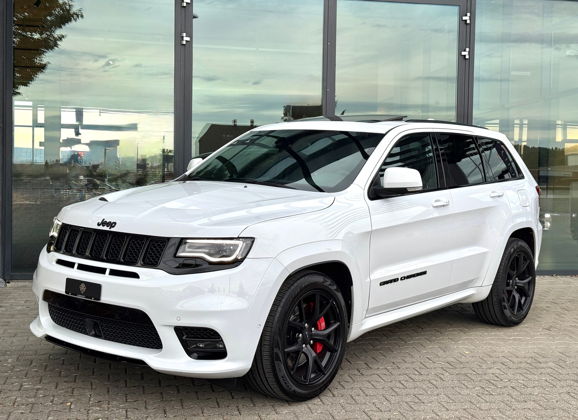 JEEP Grand Cherokee 6.4 V8 HEMI SRT8 Automatic-showroom-element-2