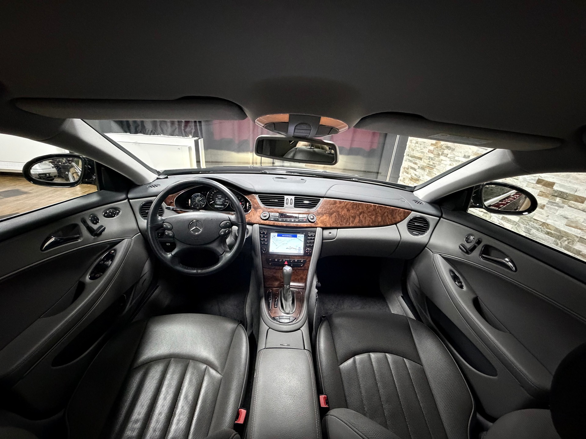 MERCEDES-BENZ CLS 500 7G-Tronic-image-23