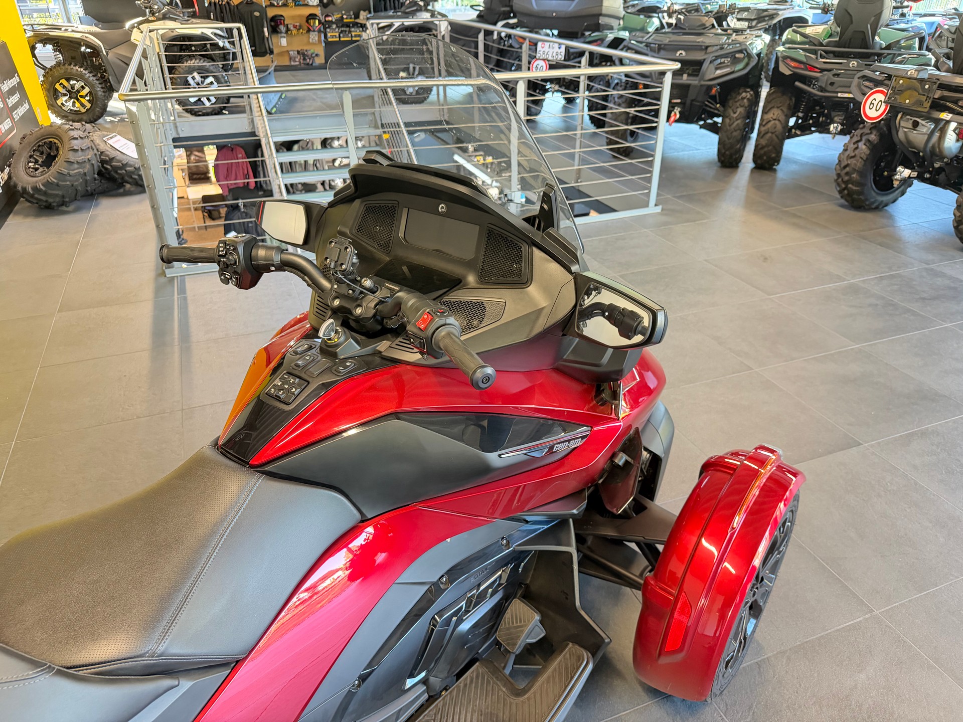 CAN-AM Spyder RT-LTD Dark Edition SE6-image-4