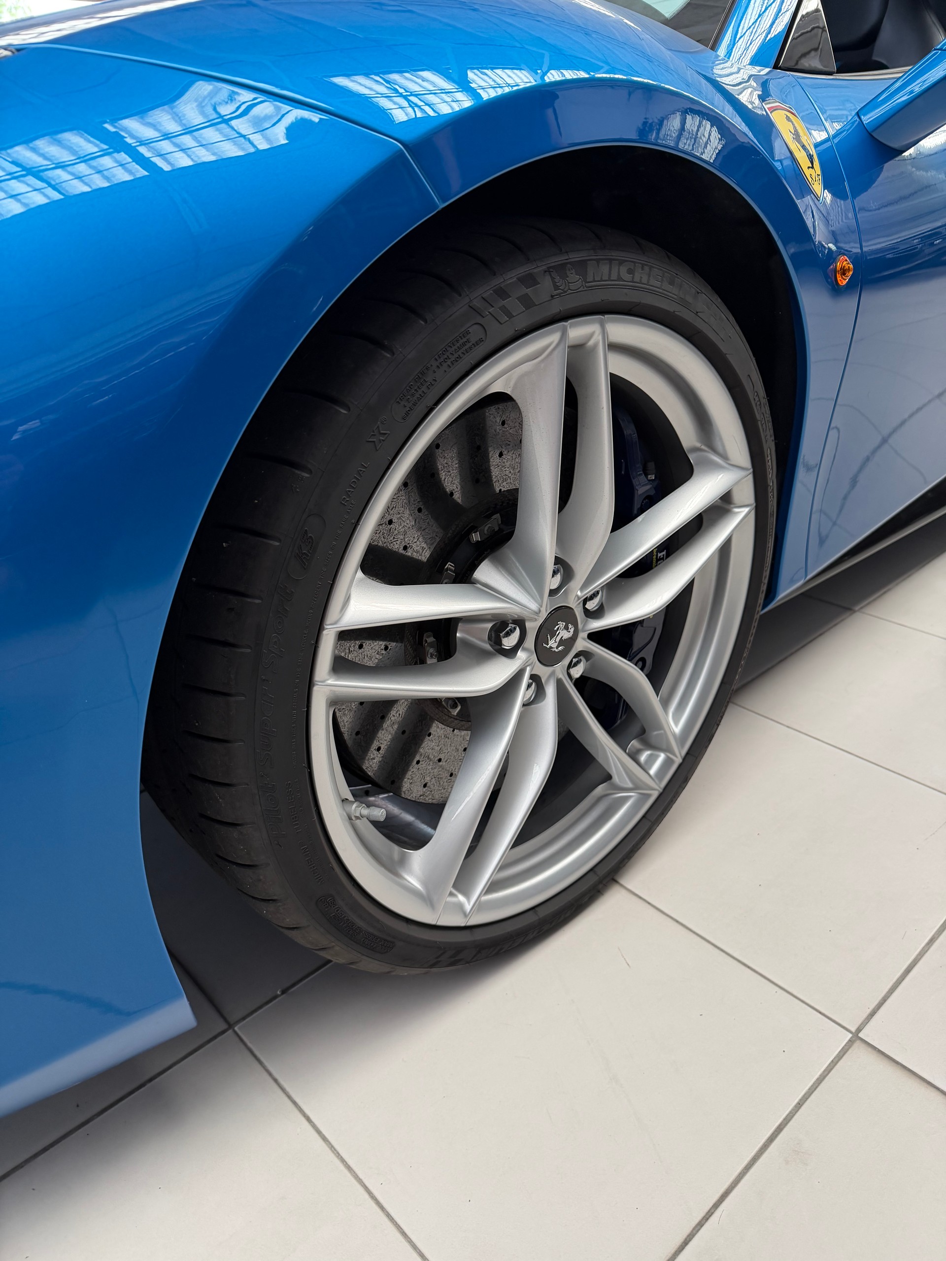 FERRARI 488 Spider 3.9 V8-image-12