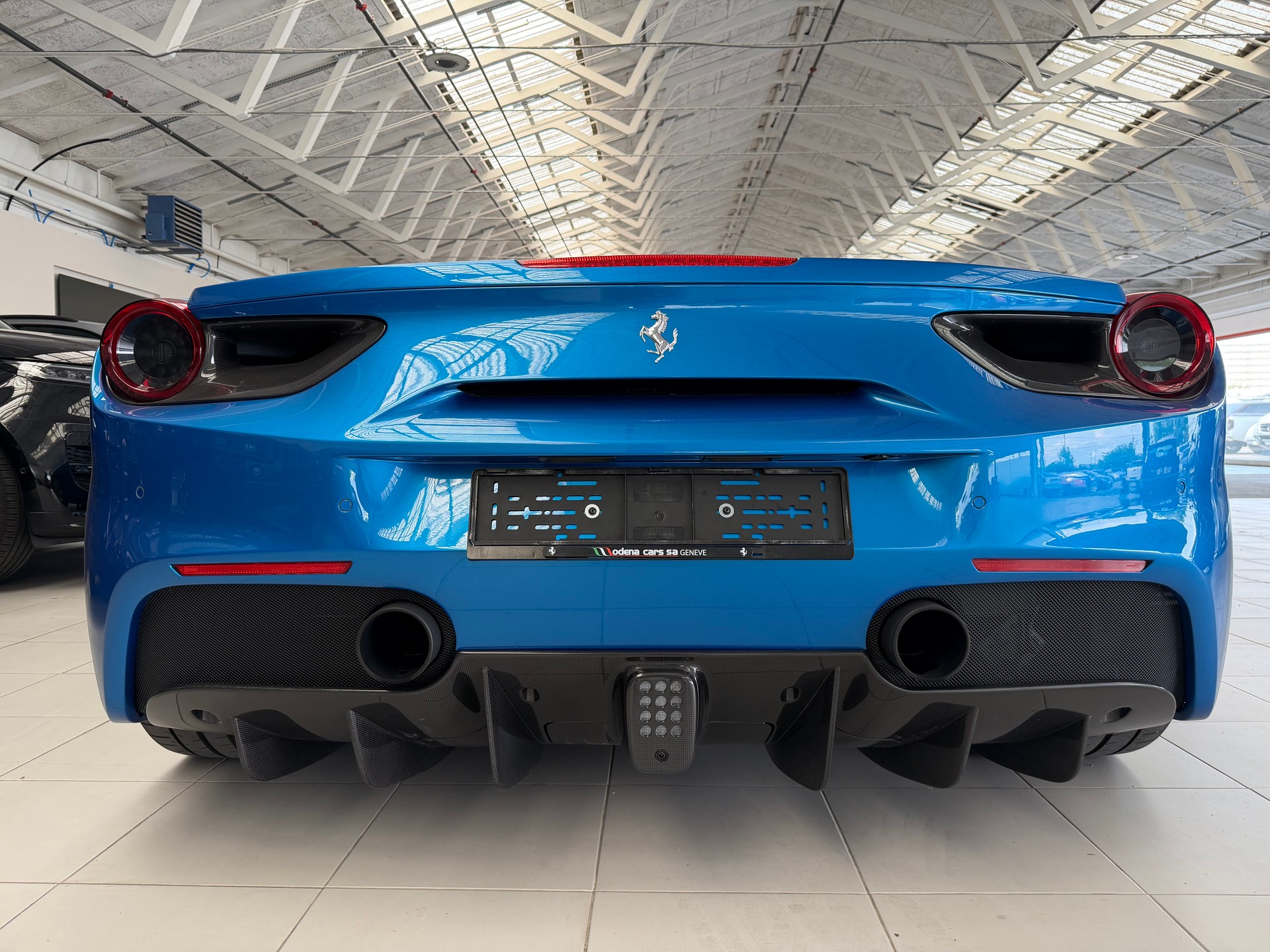 FERRARI 488 Spider 3.9 V8-showroom-element-2