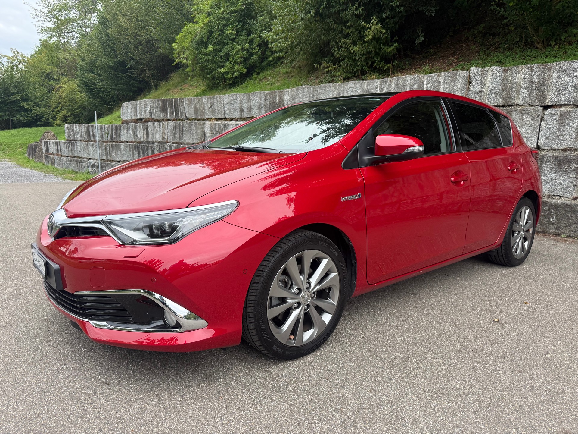 TOYOTA Auris 1.8 HSD Sol e-CVT