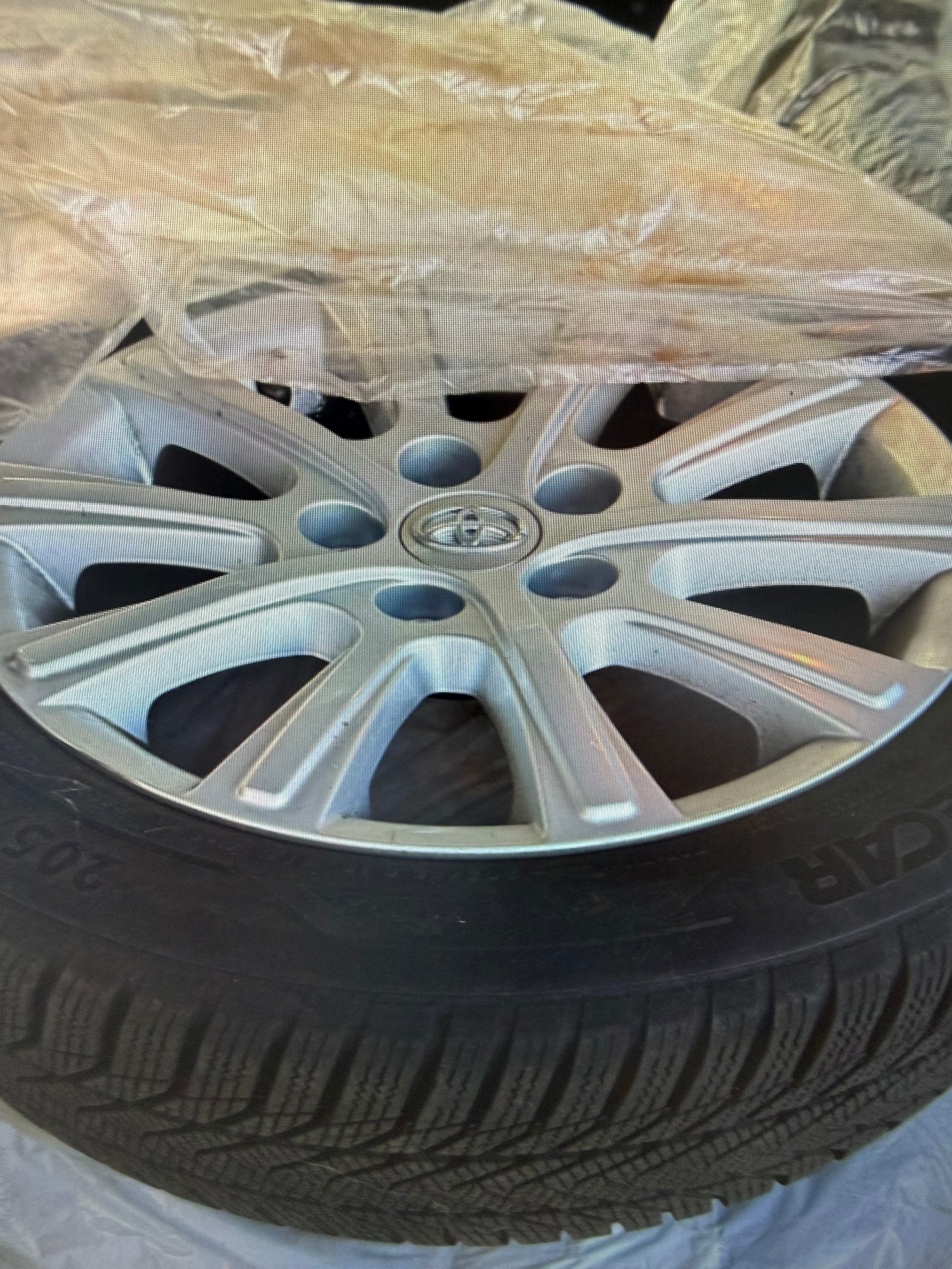 TOYOTA Auris 1.8 HSD Sol e-CVT-image-9