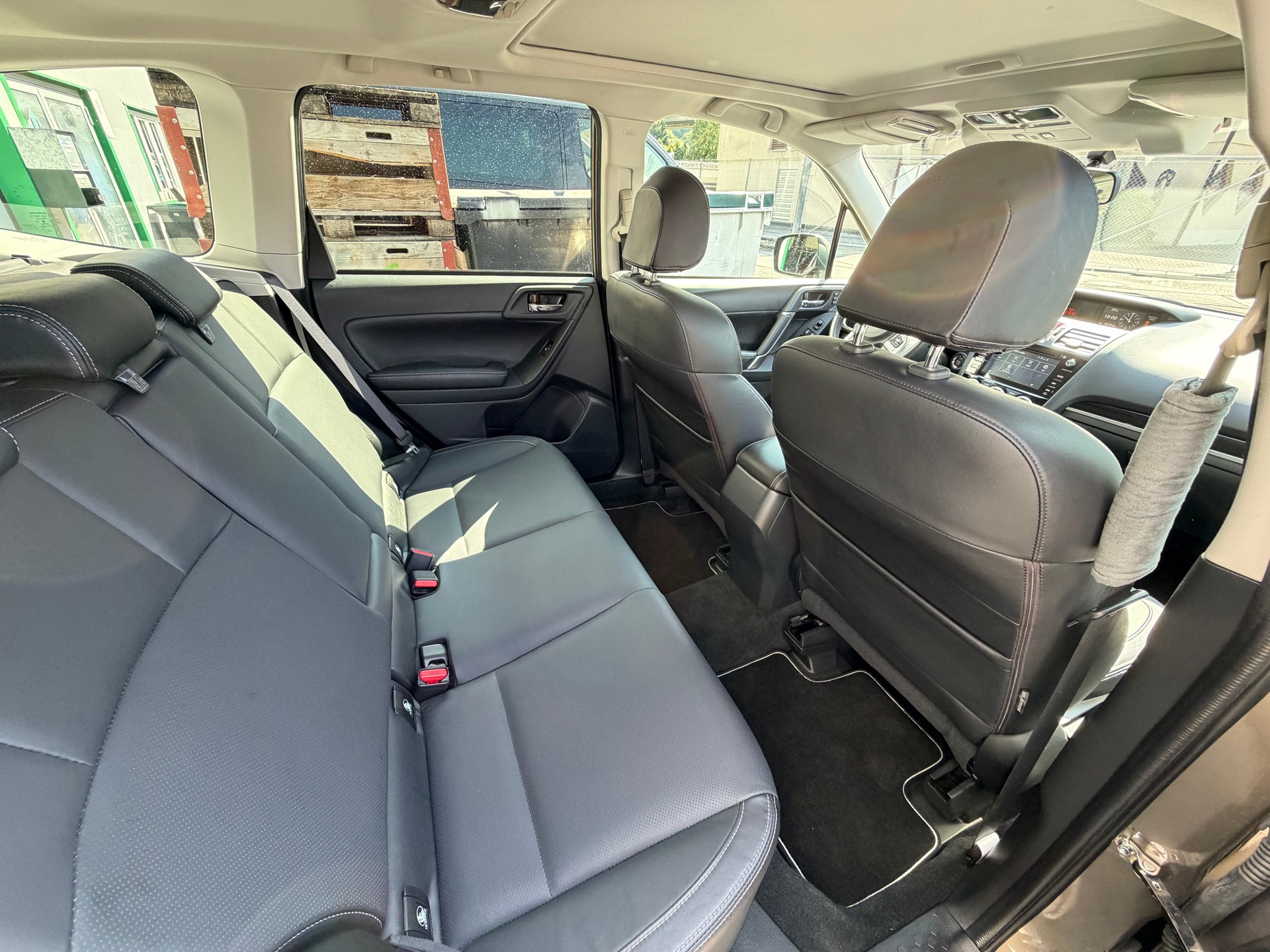 SUBARU Forester 2.0i Executive Lineartronic-image-9