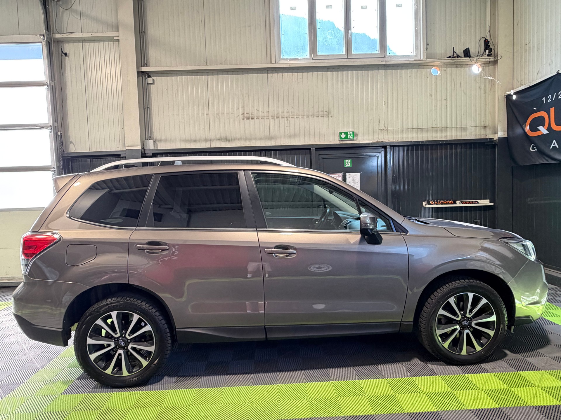 SUBARU Forester 2.0i Executive Lineartronic-image-2