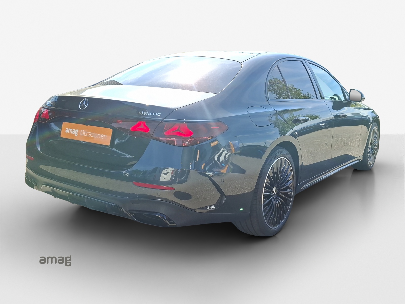 MERCEDES-BENZ E 400 e 4Matic 9G-Tronic-image-5