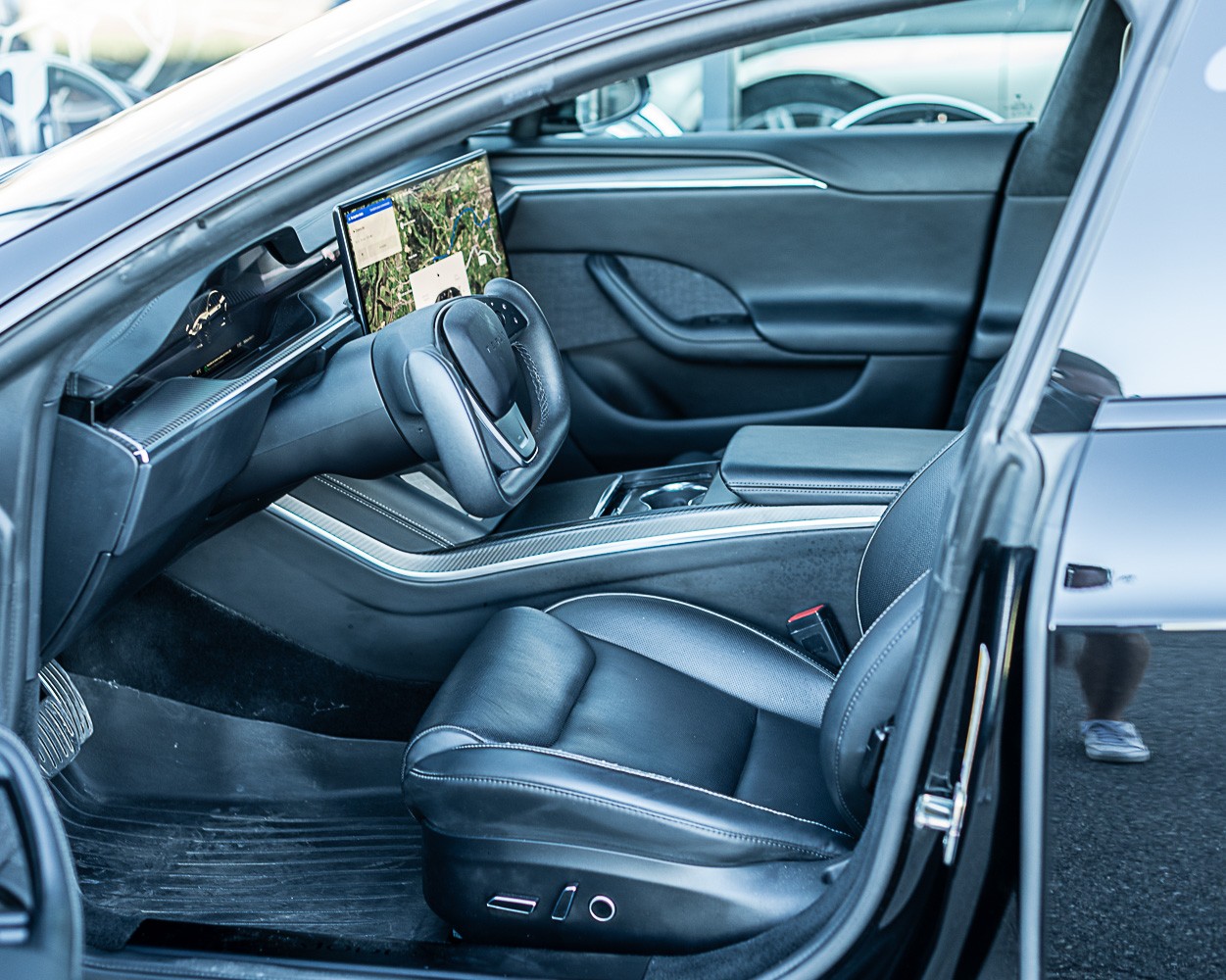 TESLA Model S 100 kWh Plaid-image-5