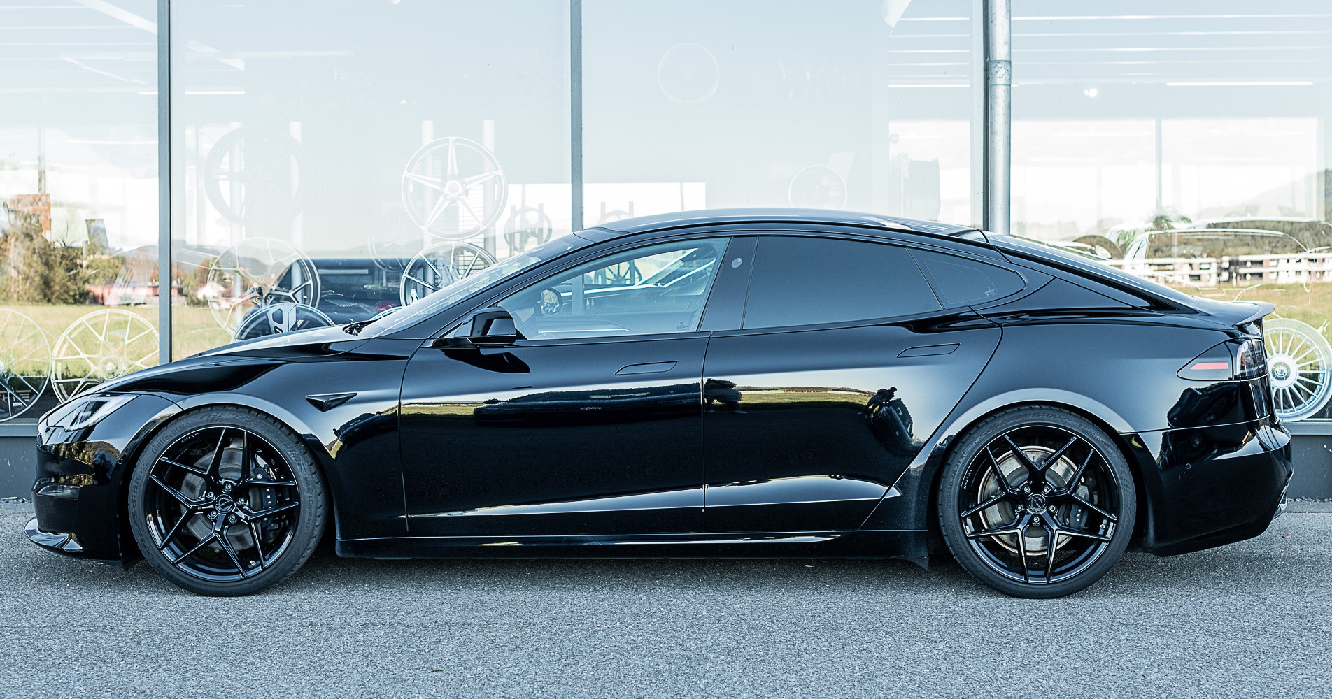 TESLA Model S 100 kWh Plaid