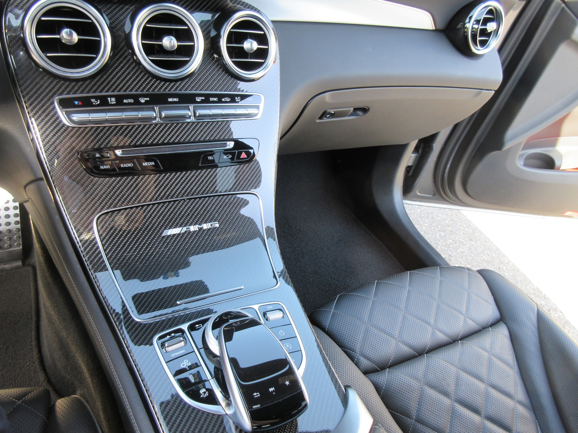 MERCEDES-BENZ GLC 63 AMG 4Matic+ 9G-Tronic-image-12