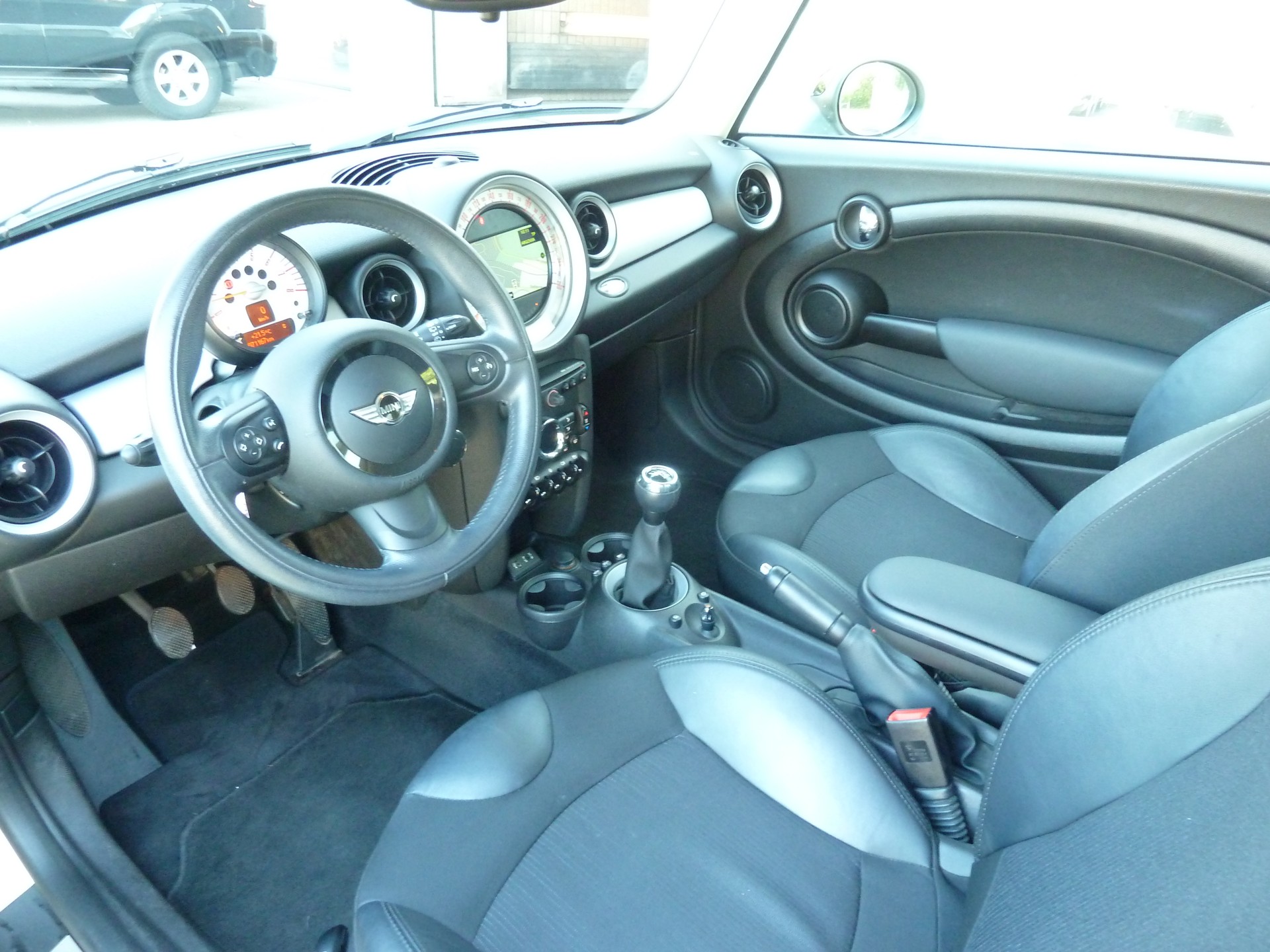 MINI Cooper-image-12