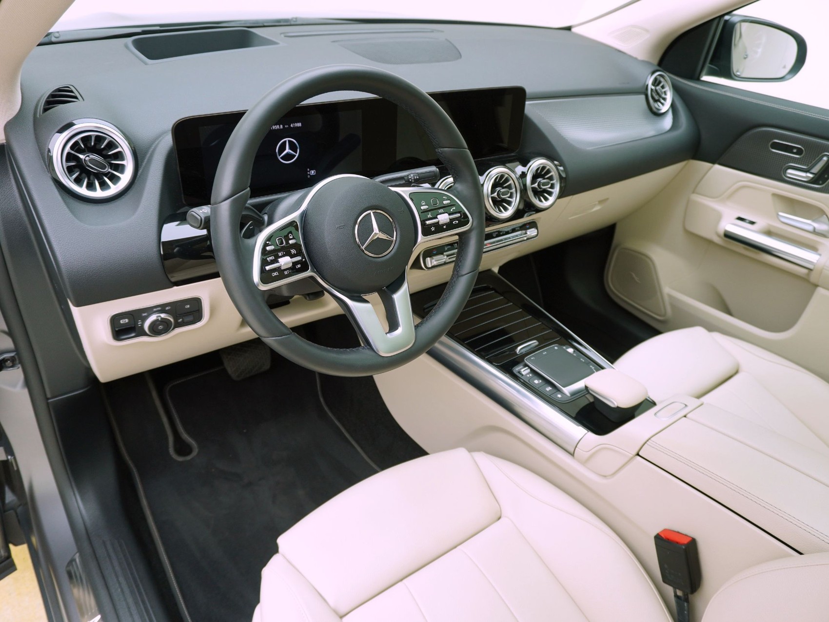 MERCEDES-BENZ GLA-Klasse GLA 220 d Progressive 4matic-image-10