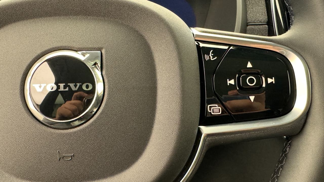VOLVO XC90 T8 AWD PluginHybrid Ultra Dark Geartronic-image-10