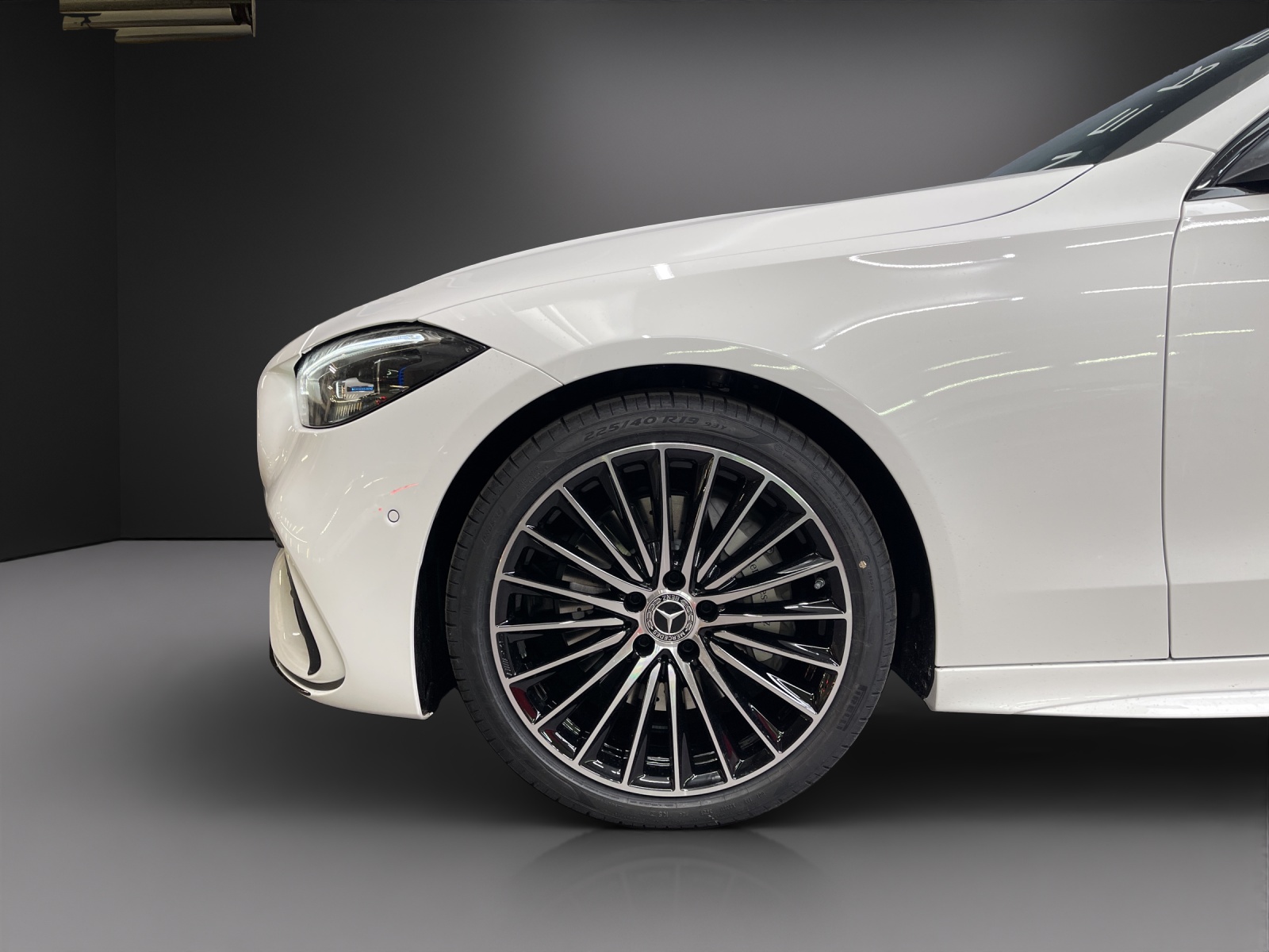MERCEDES-BENZ C 300 4Matic-image-11