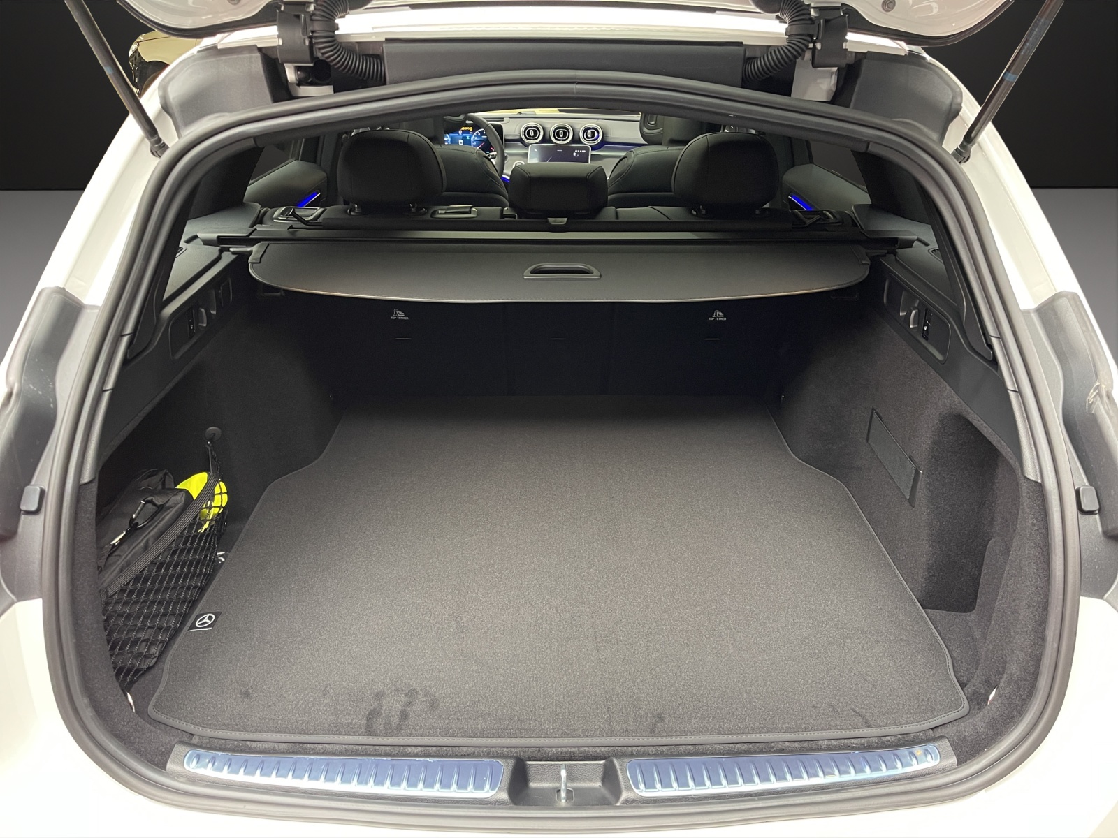 MERCEDES-BENZ C 300 4Matic-image-9