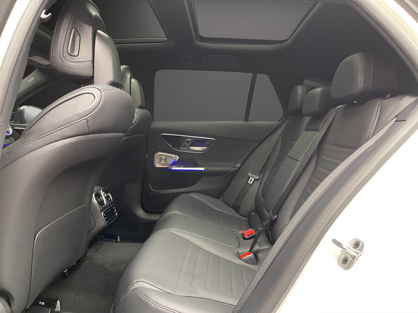 MERCEDES-BENZ C 300 4Matic-image-7