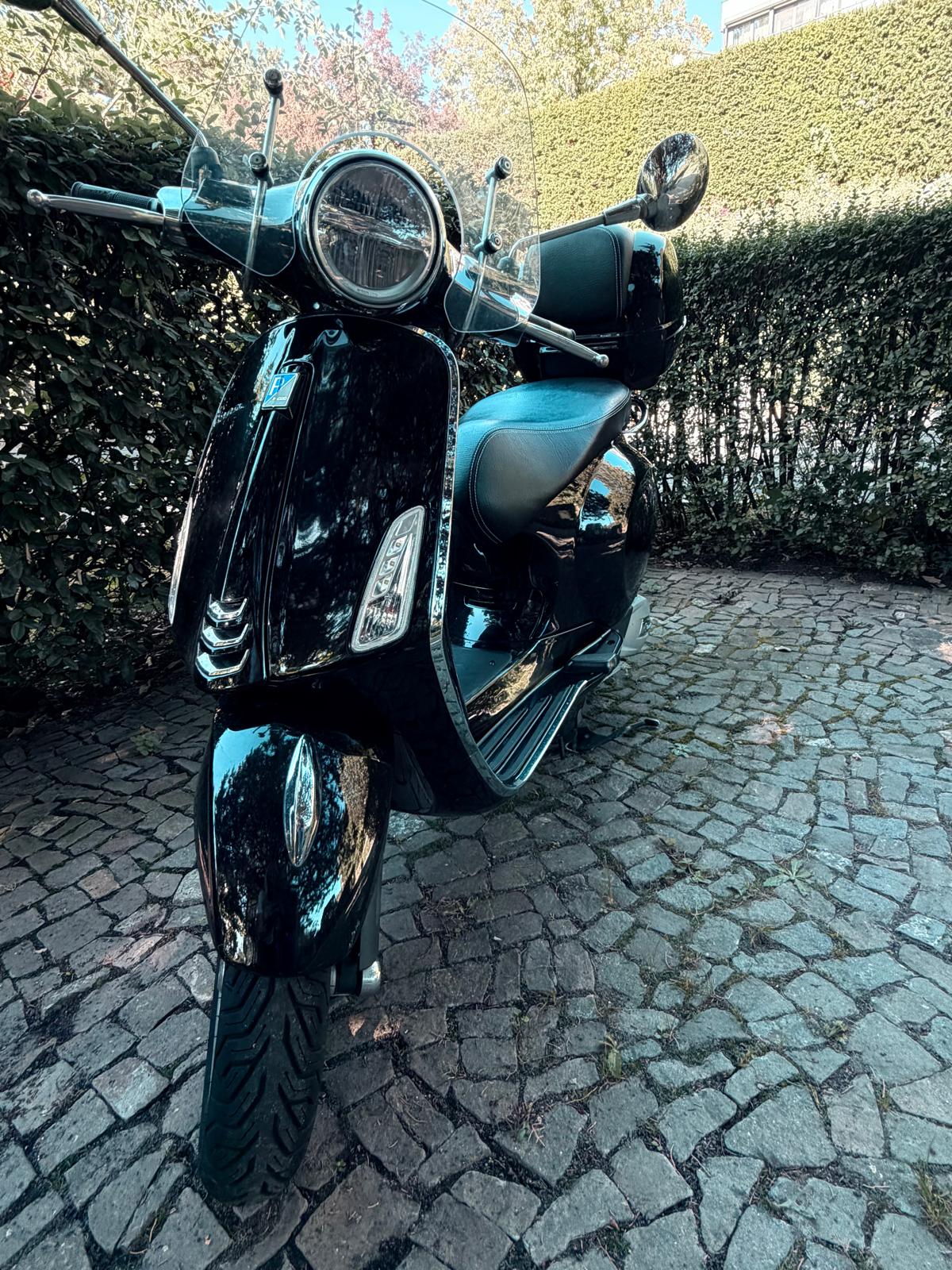 PIAGGIO Vespa 125 Primavera iGet-image-2