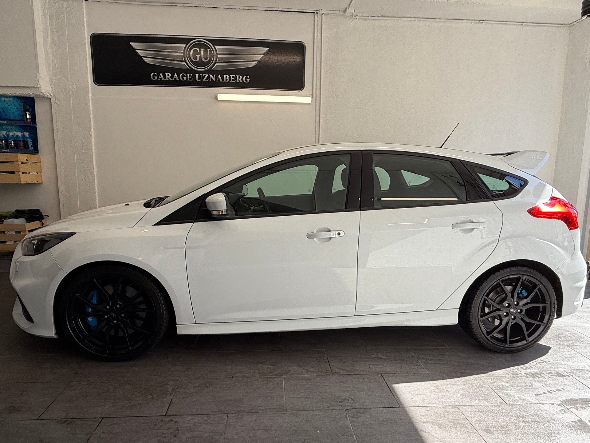 FORD Focus 2.3 EcoBoost RS AWD Ab 330.- pro Monat-showroom-element-1