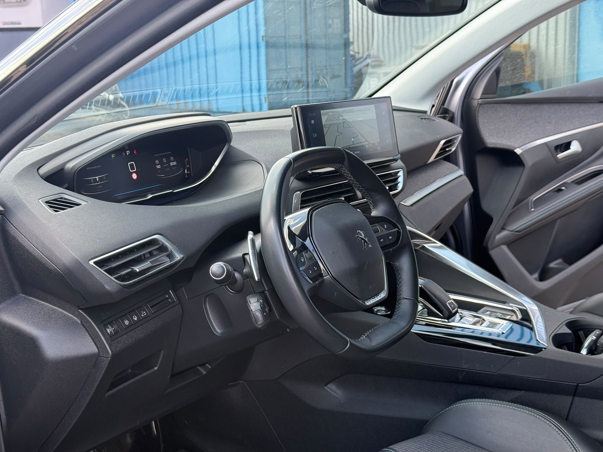 PEUGEOT 5008 1.5 BlueHDi GT Pack EAT8-image-4