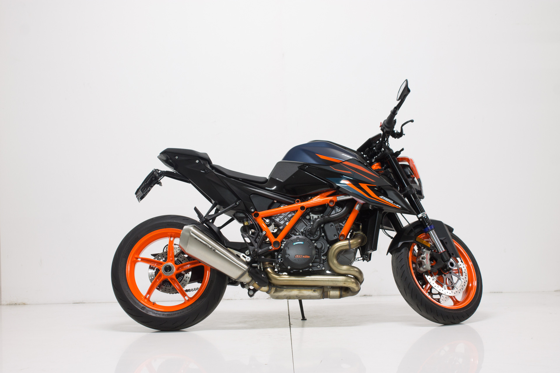 KTM 1290 Super Duke R-image-4