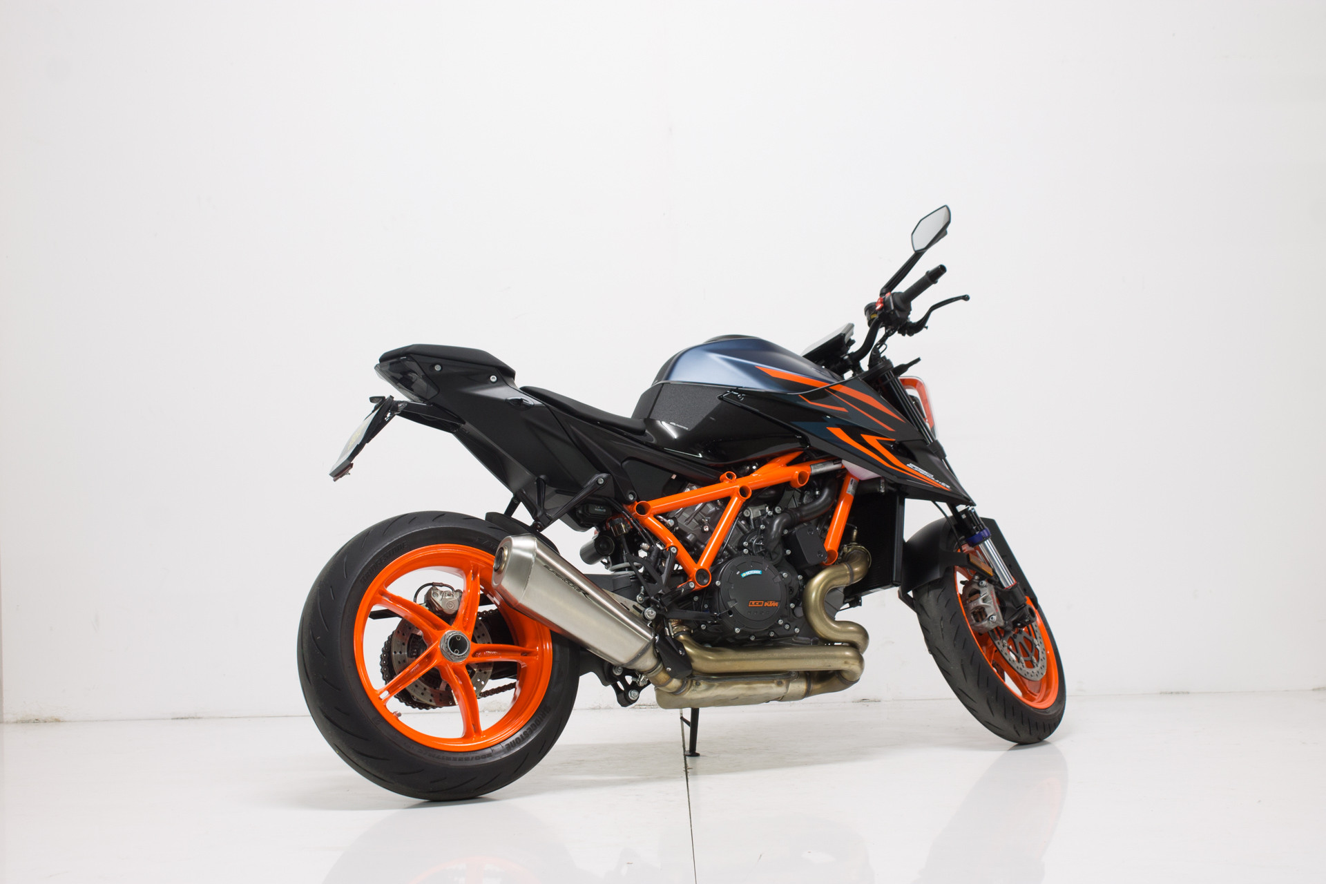 KTM 1290 Super Duke R-image-5