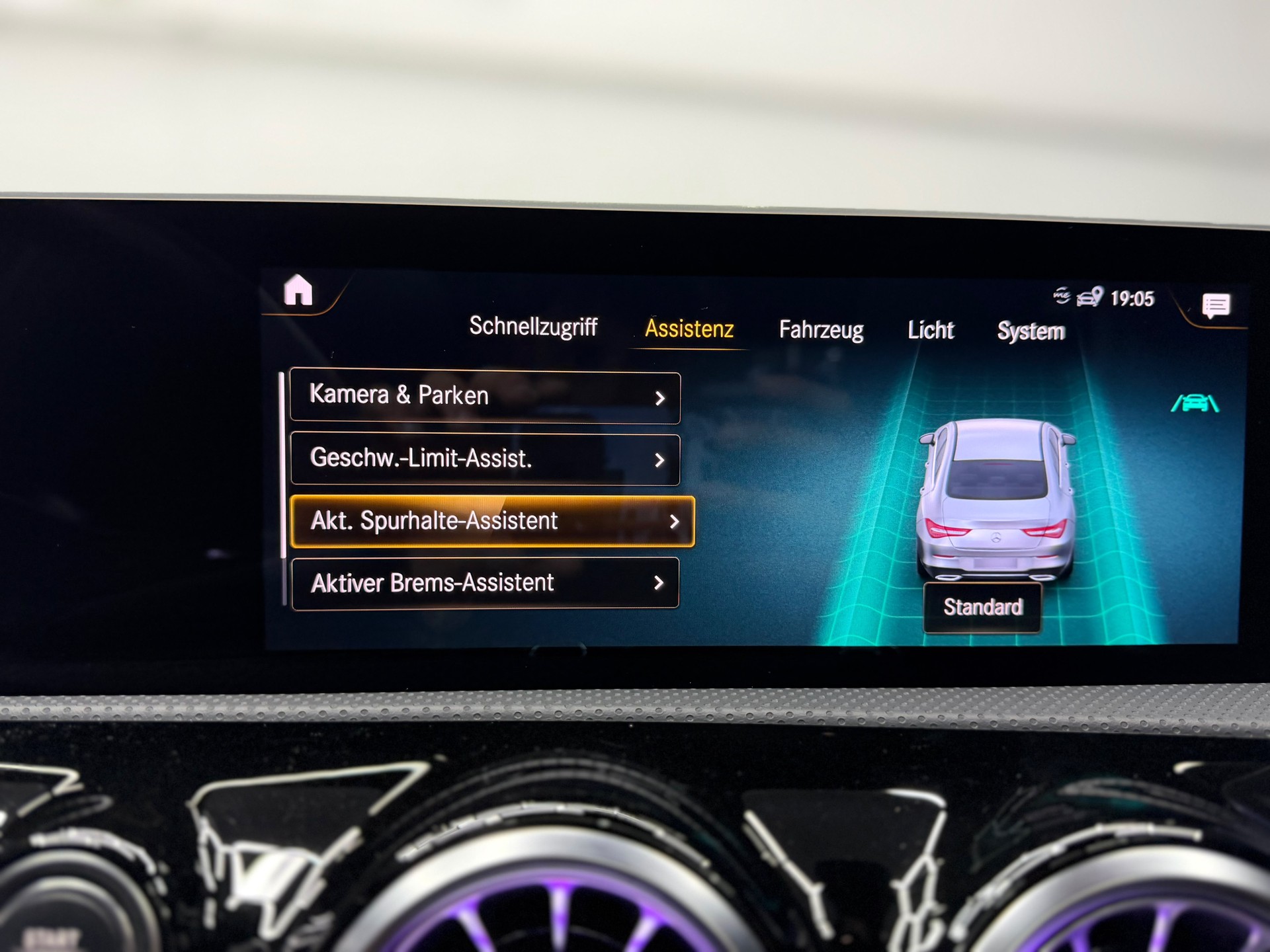 MERCEDES-BENZ CLA 250 AMG Line 7G-DCT | CH-Auto | Panoramadach | Ambiente | Rückfahrkamera-image-28