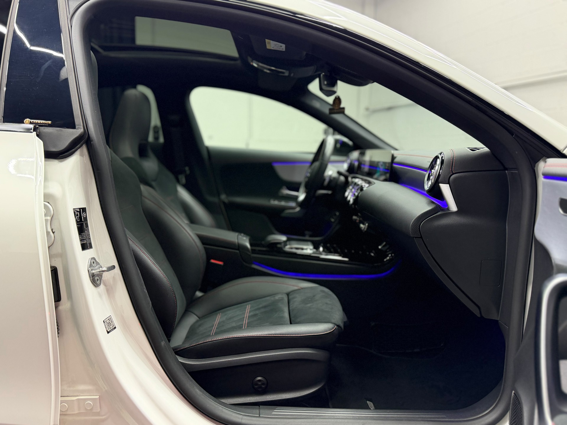 MERCEDES-BENZ CLA 250 AMG Line 7G-DCT | CH-Auto | Panoramadach | Ambiente | Rückfahrkamera-image-26