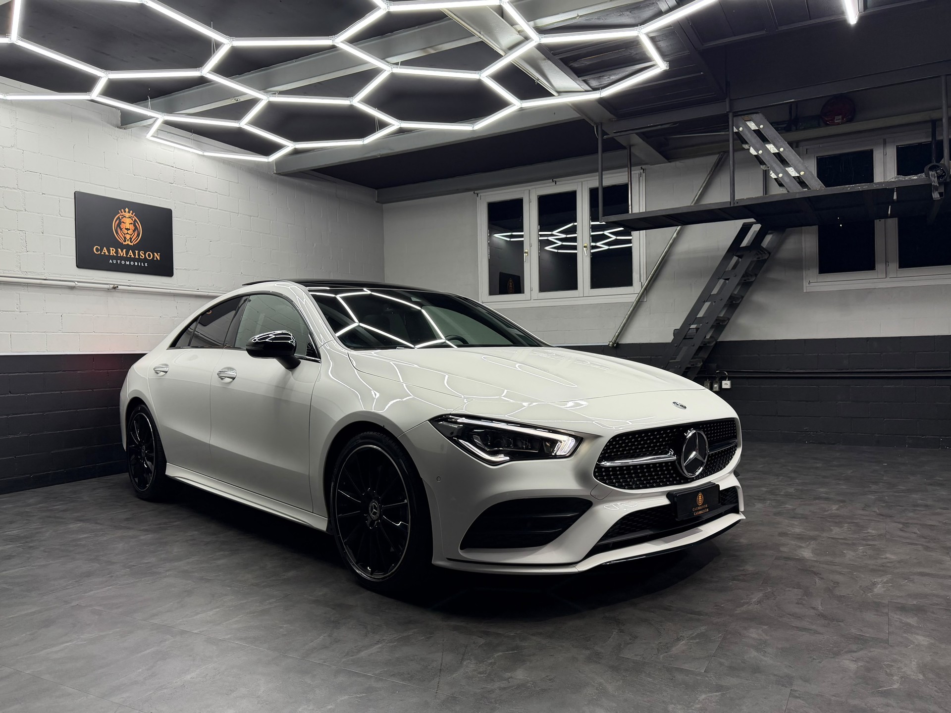 MERCEDES-BENZ CLA 250 AMG Line 7G-DCT | CH-Auto | Panoramadach | Ambiente | Rückfahrkamera