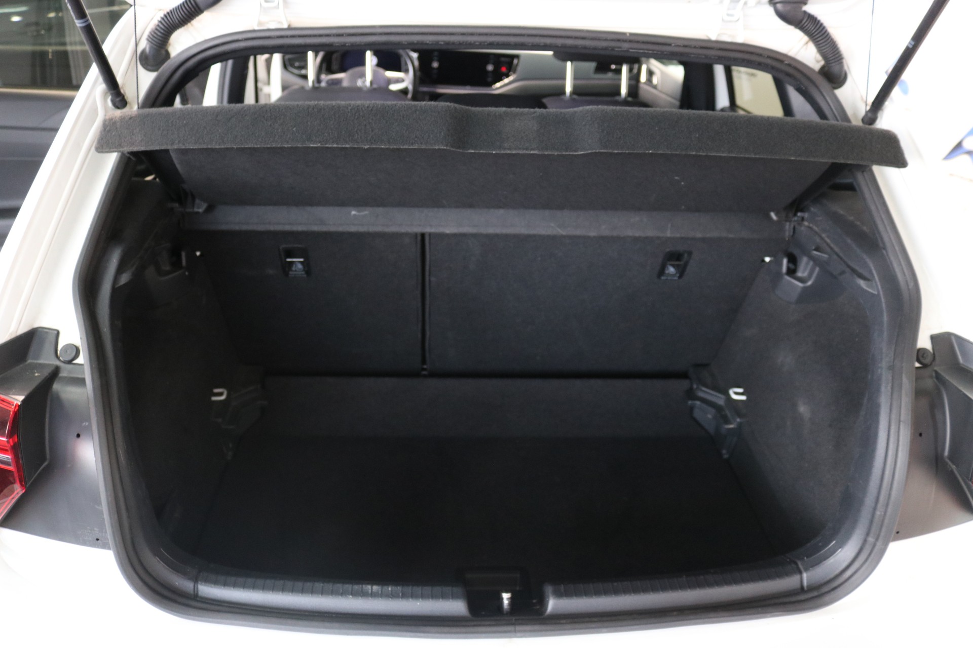 VW Polo 1.0 TSI R-Line DSG-image-26