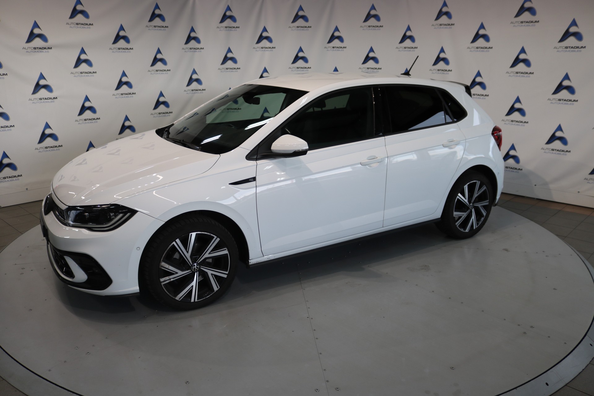 VW Polo 1.0 TSI R-Line DSG-image-8